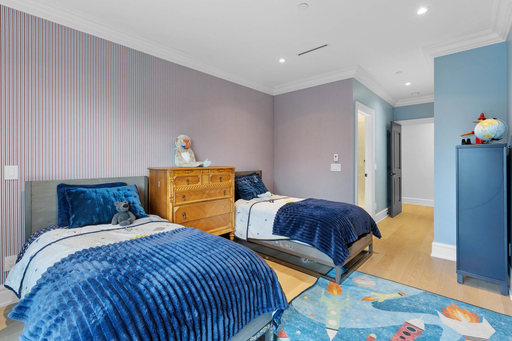 Listing image of 1595 19TH STREET