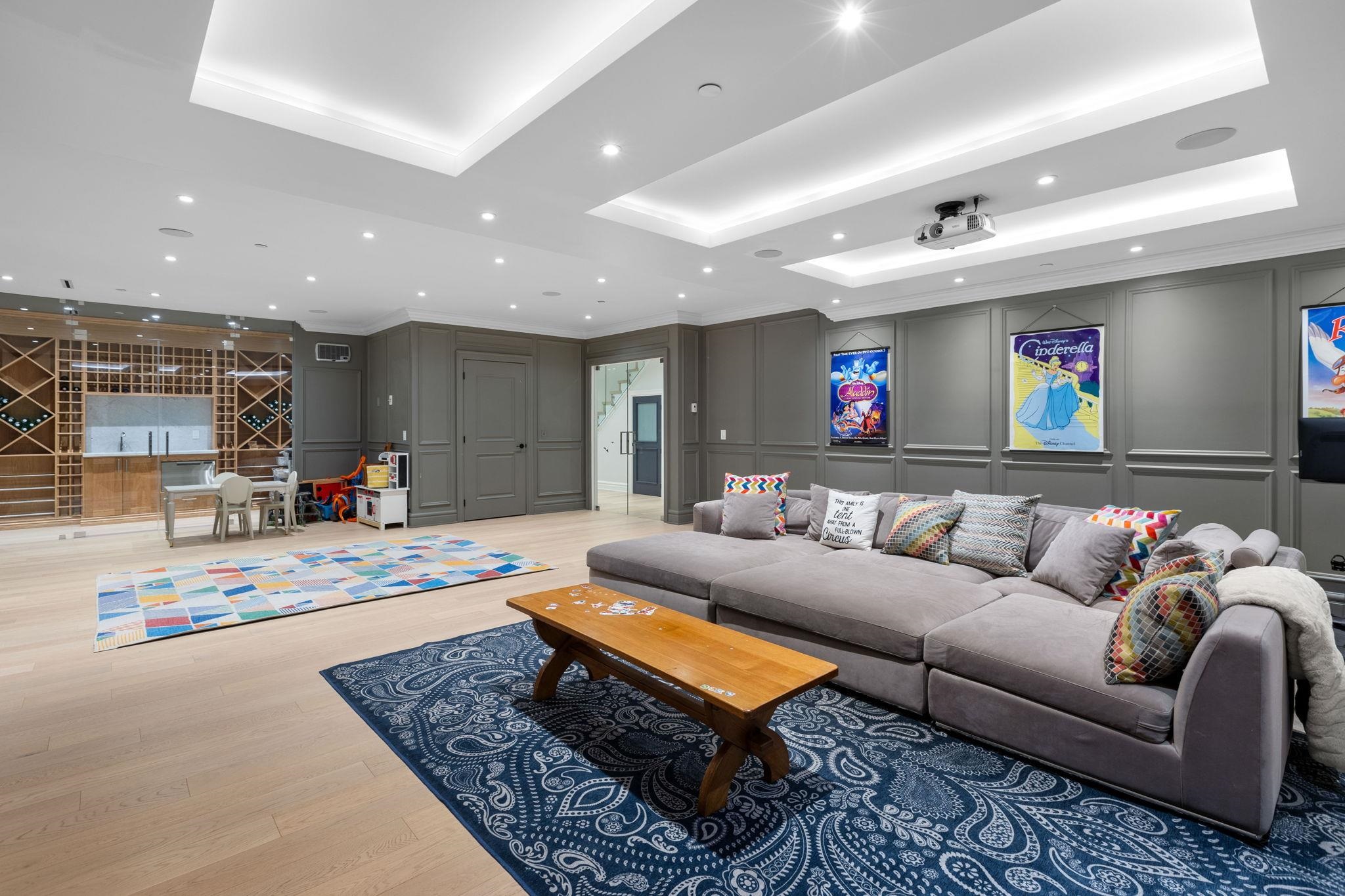 Listing image of 1595 19TH STREET