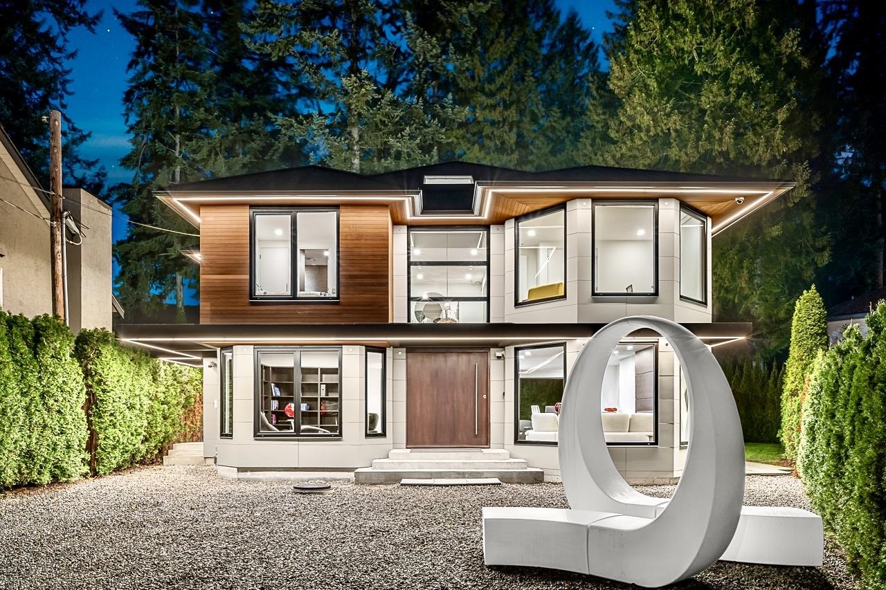 4577 CAPILANO ROAD