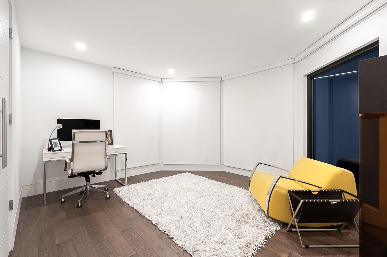 Listing image of 4577 CAPILANO ROAD