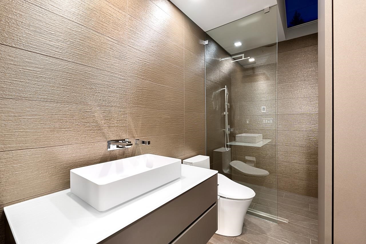 Listing image of 4577 CAPILANO ROAD