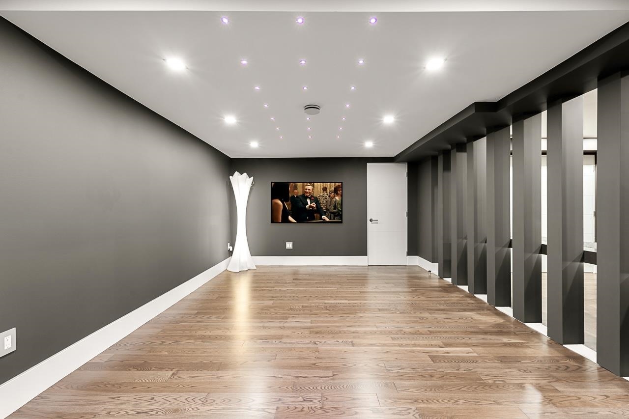 Listing image of 4577 CAPILANO ROAD