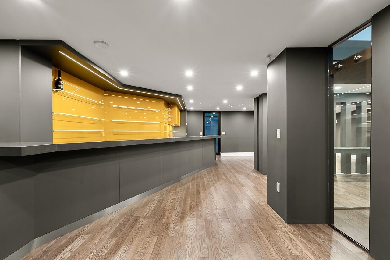Listing image of 4577 CAPILANO ROAD