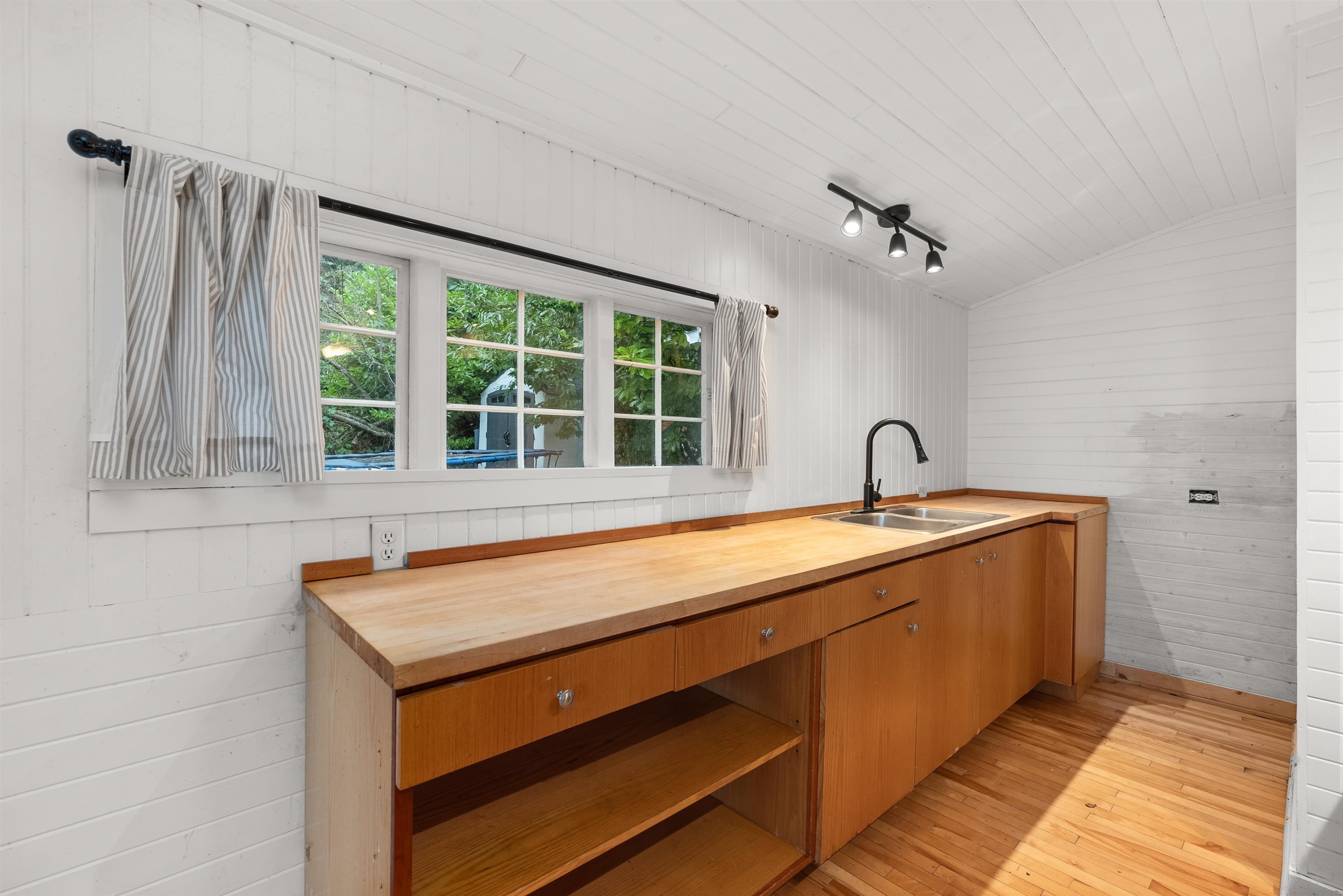 Listing image of 5802 EAGLE ISLAND