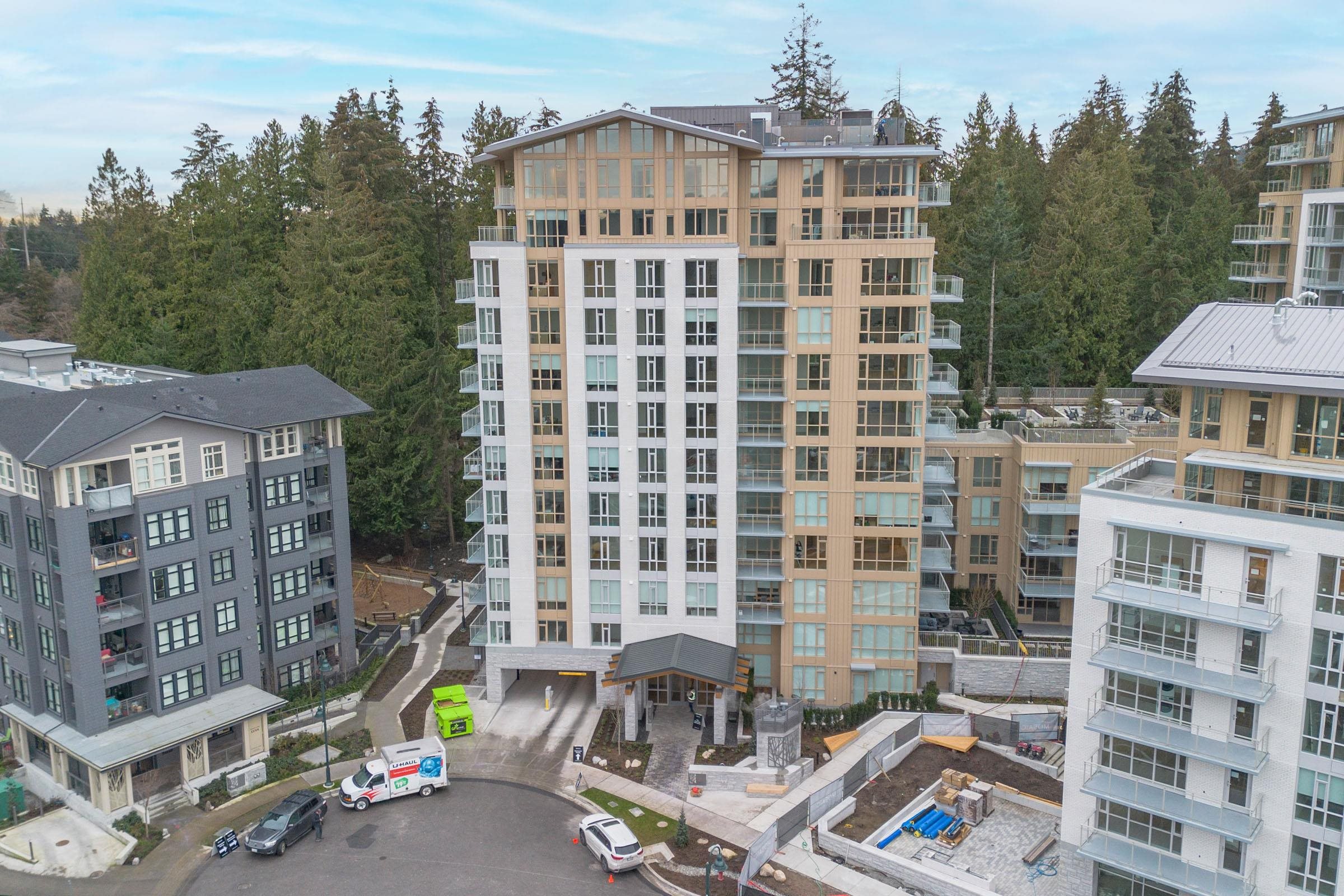 Listing image of 1004 2375 EMERY COURT