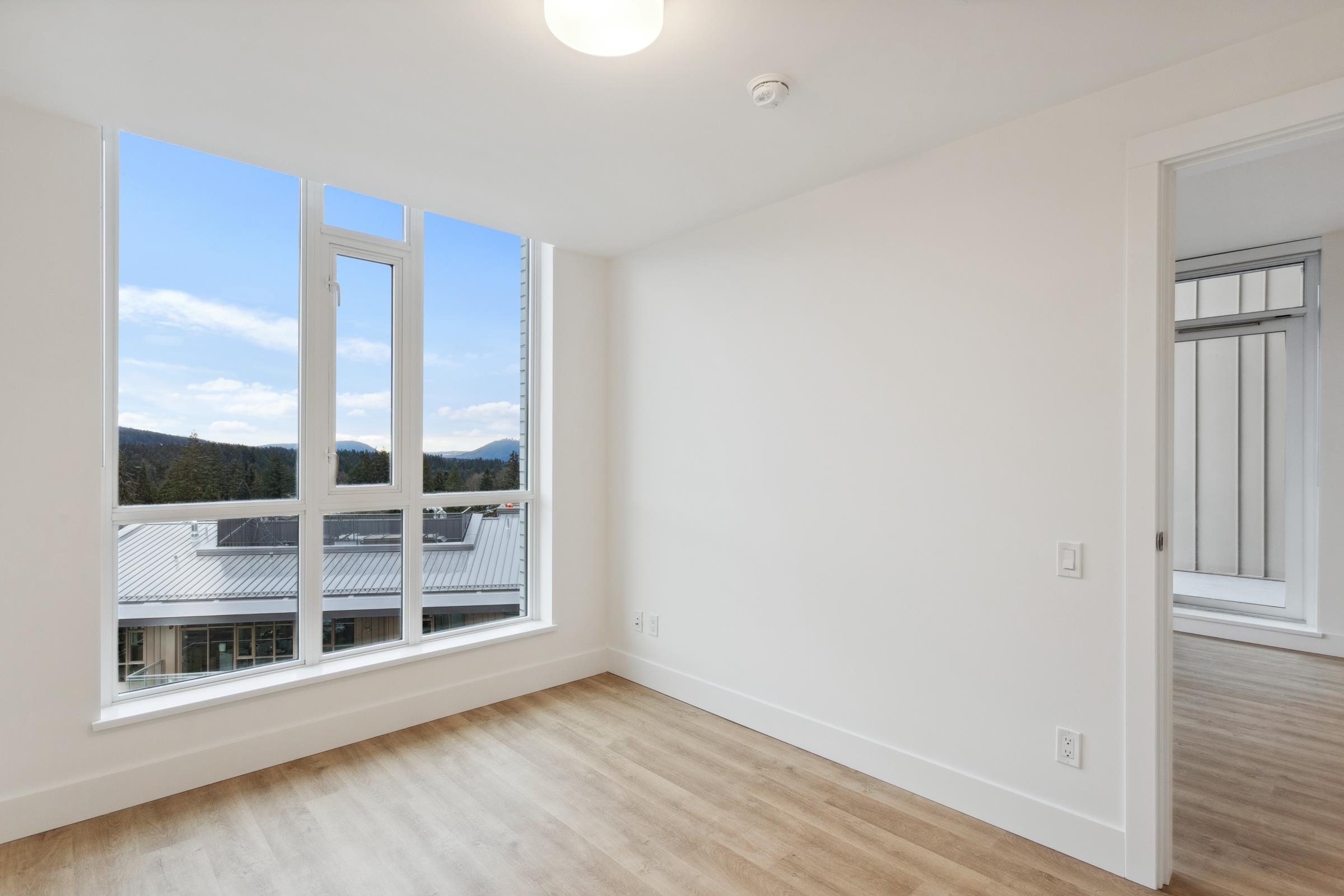 Listing image of 1004 2375 EMERY COURT