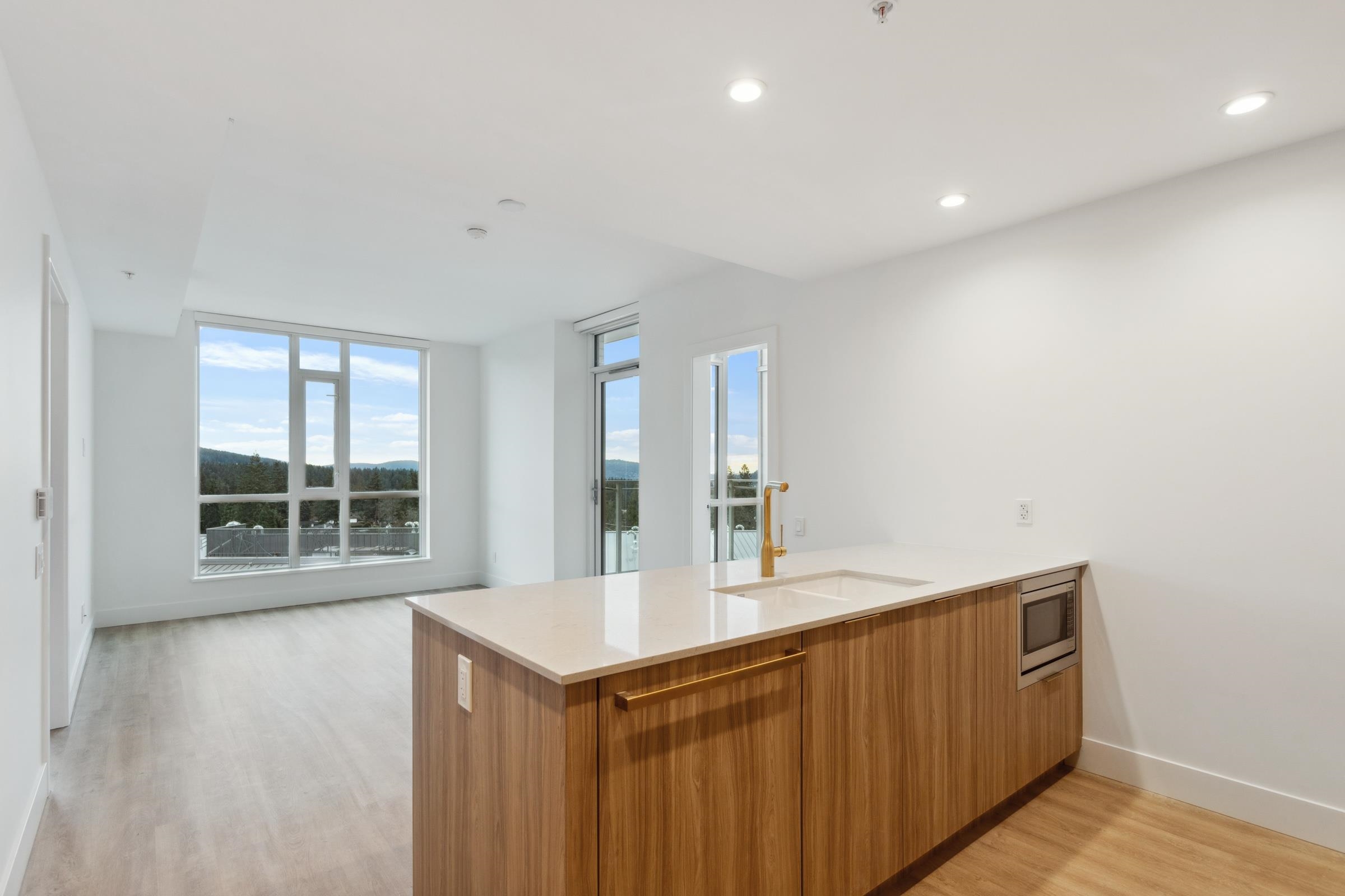 Listing image of 1004 2375 EMERY COURT