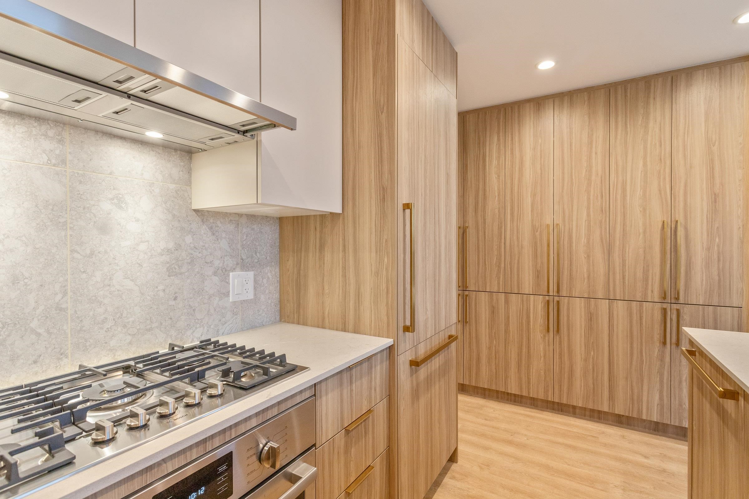 Listing image of 1004 2375 EMERY COURT