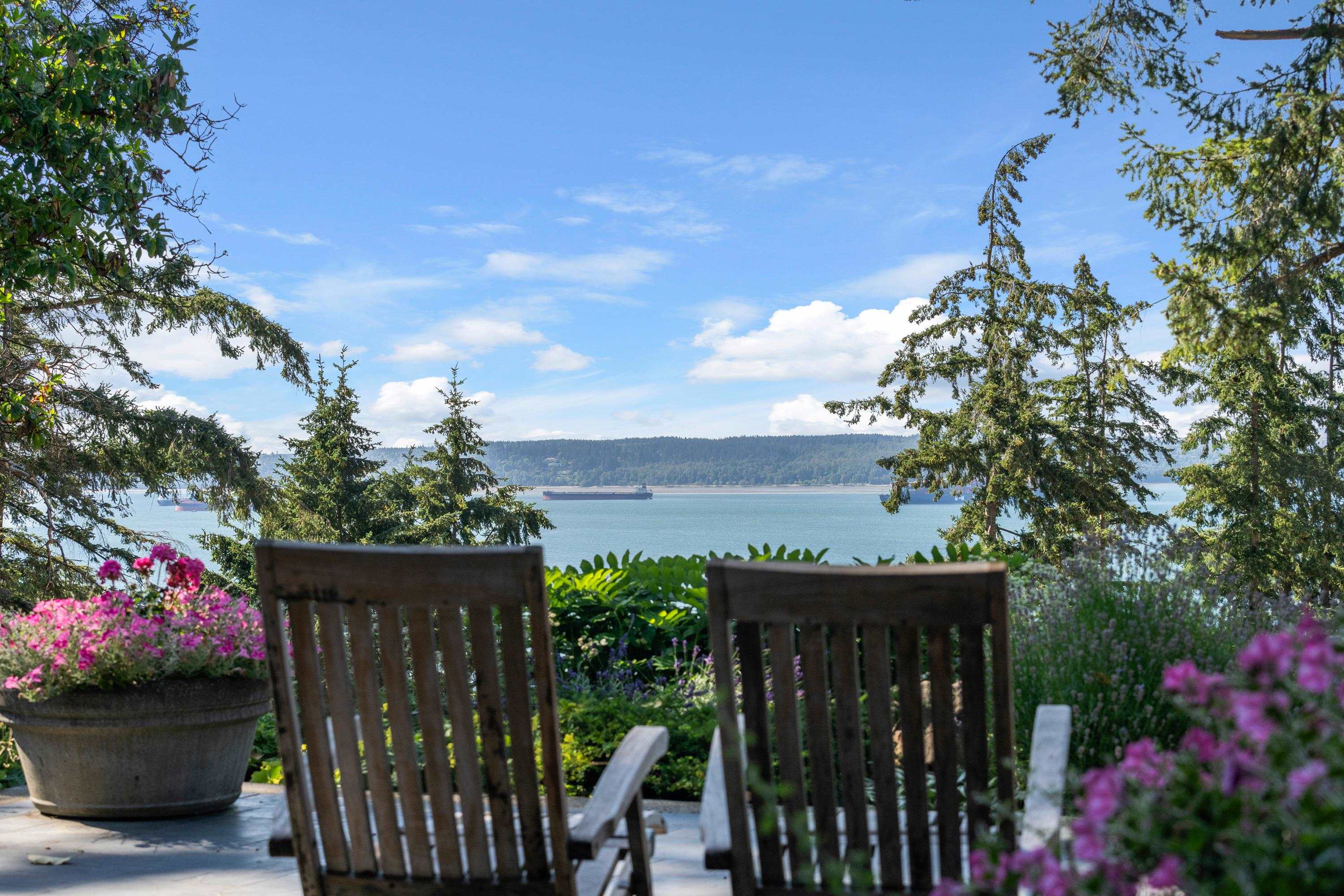 Listing image of 4528 CAULFEILD LANE