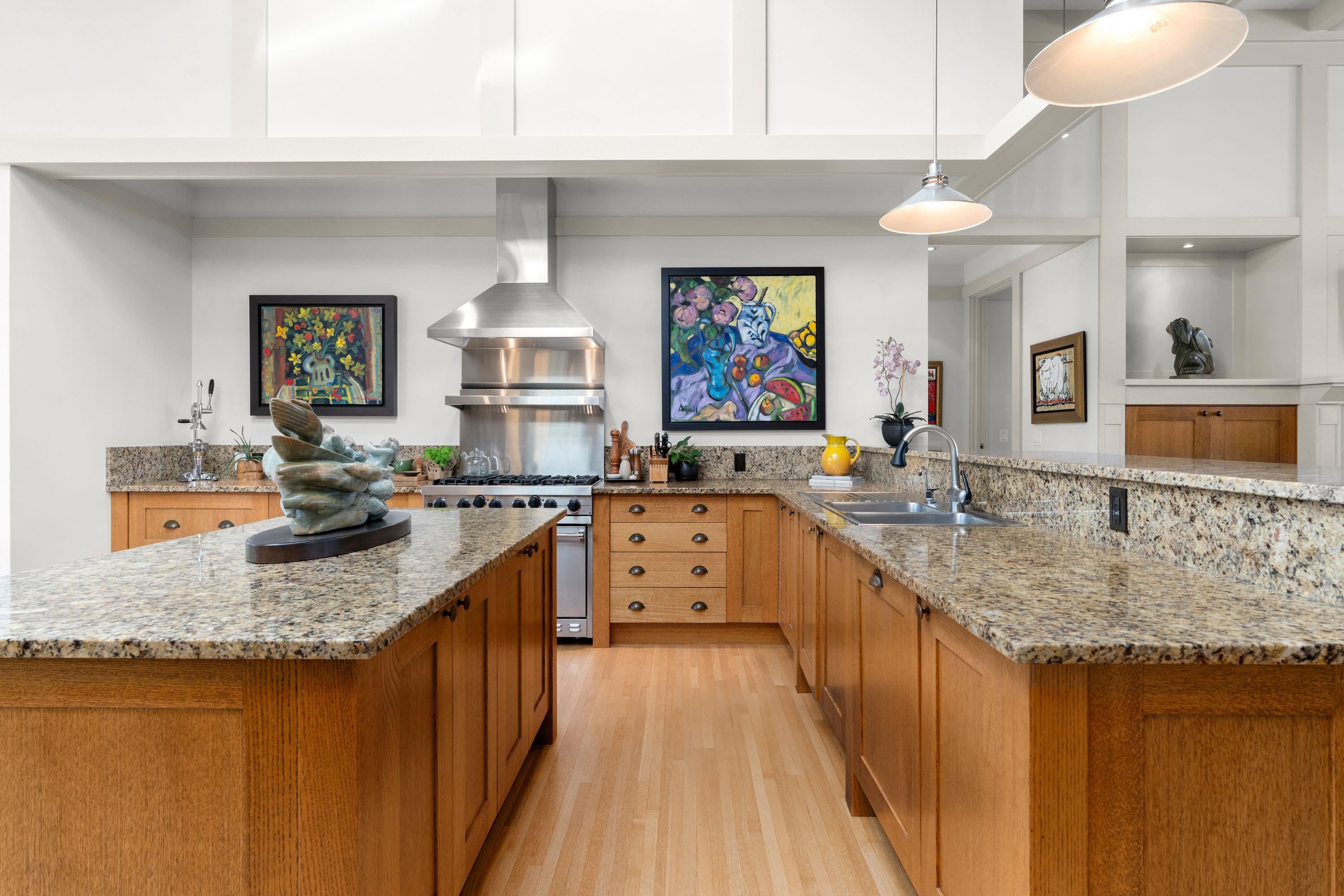 Listing image of 4528 CAULFEILD LANE