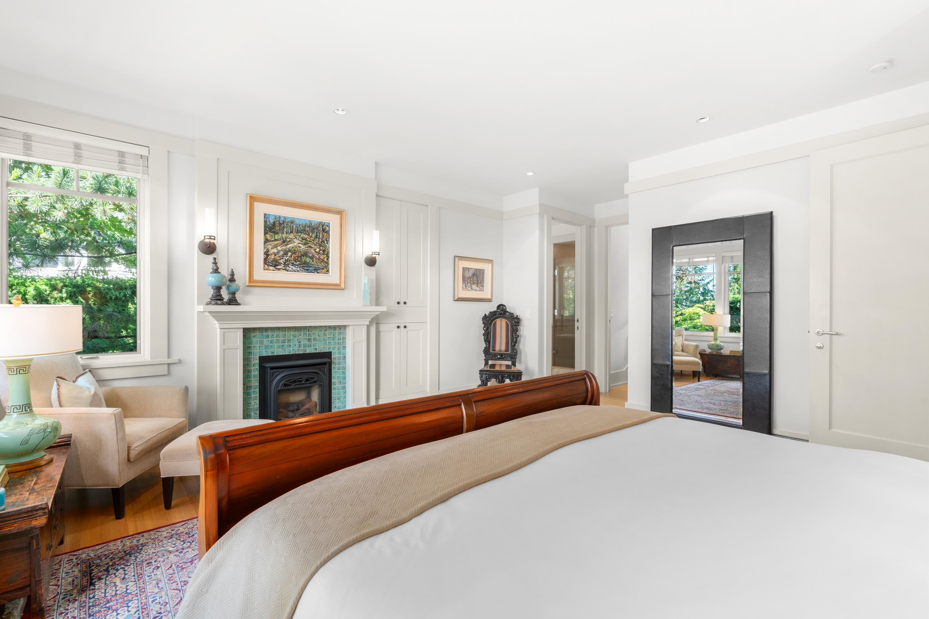 Listing image of 4528 CAULFEILD LANE