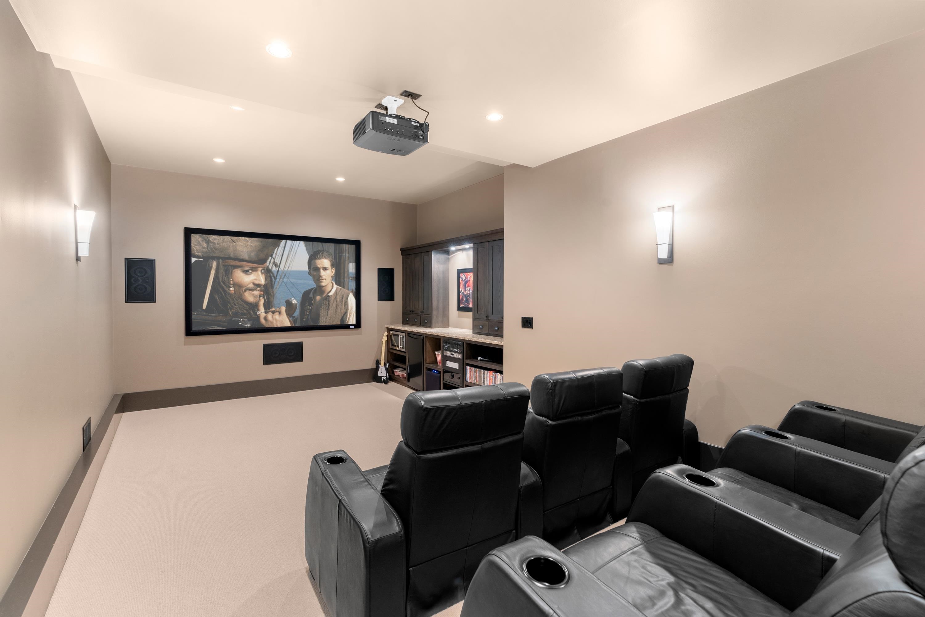 Listing image of 4528 CAULFEILD LANE