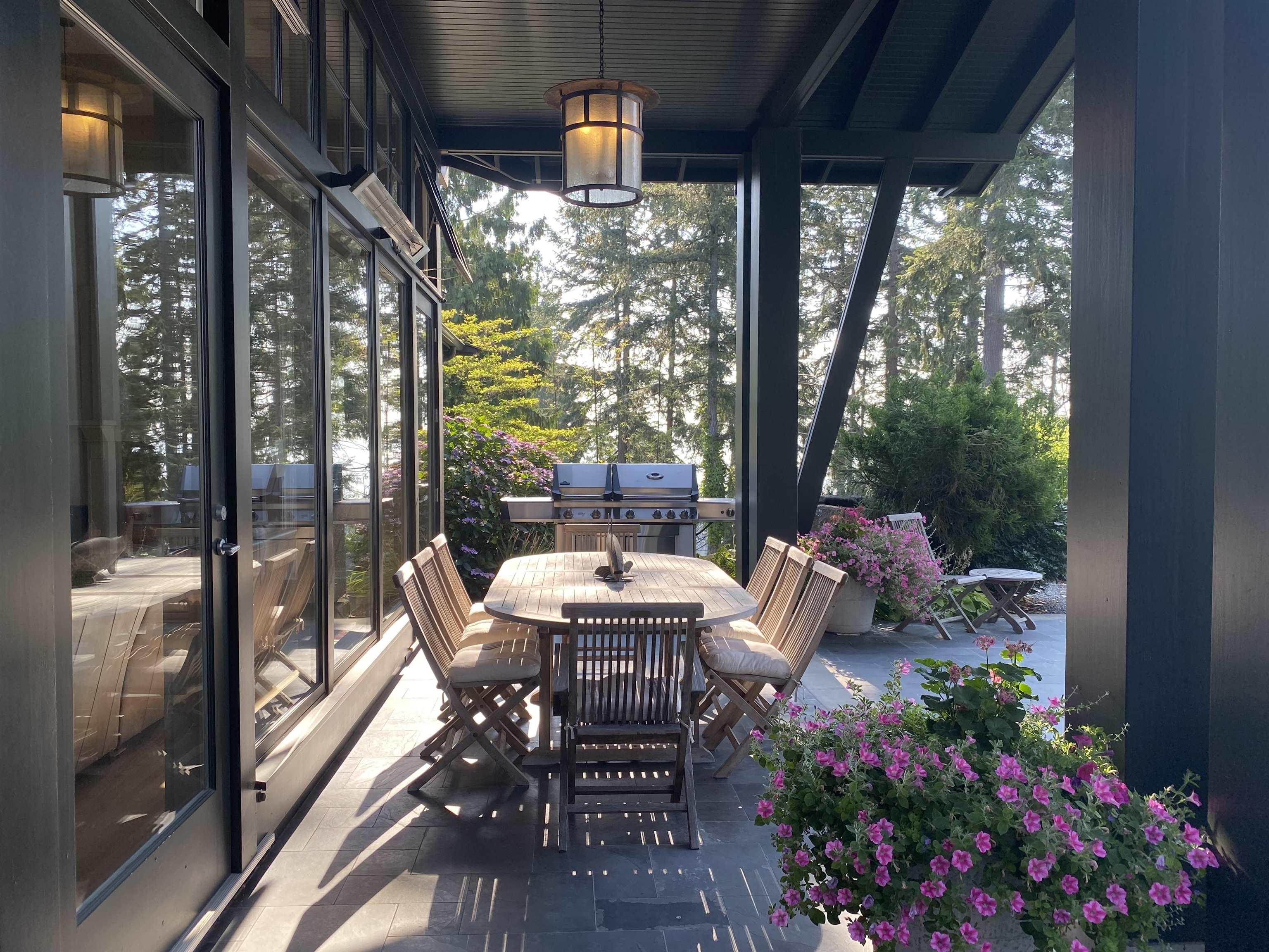 Listing image of 4528 CAULFEILD LANE