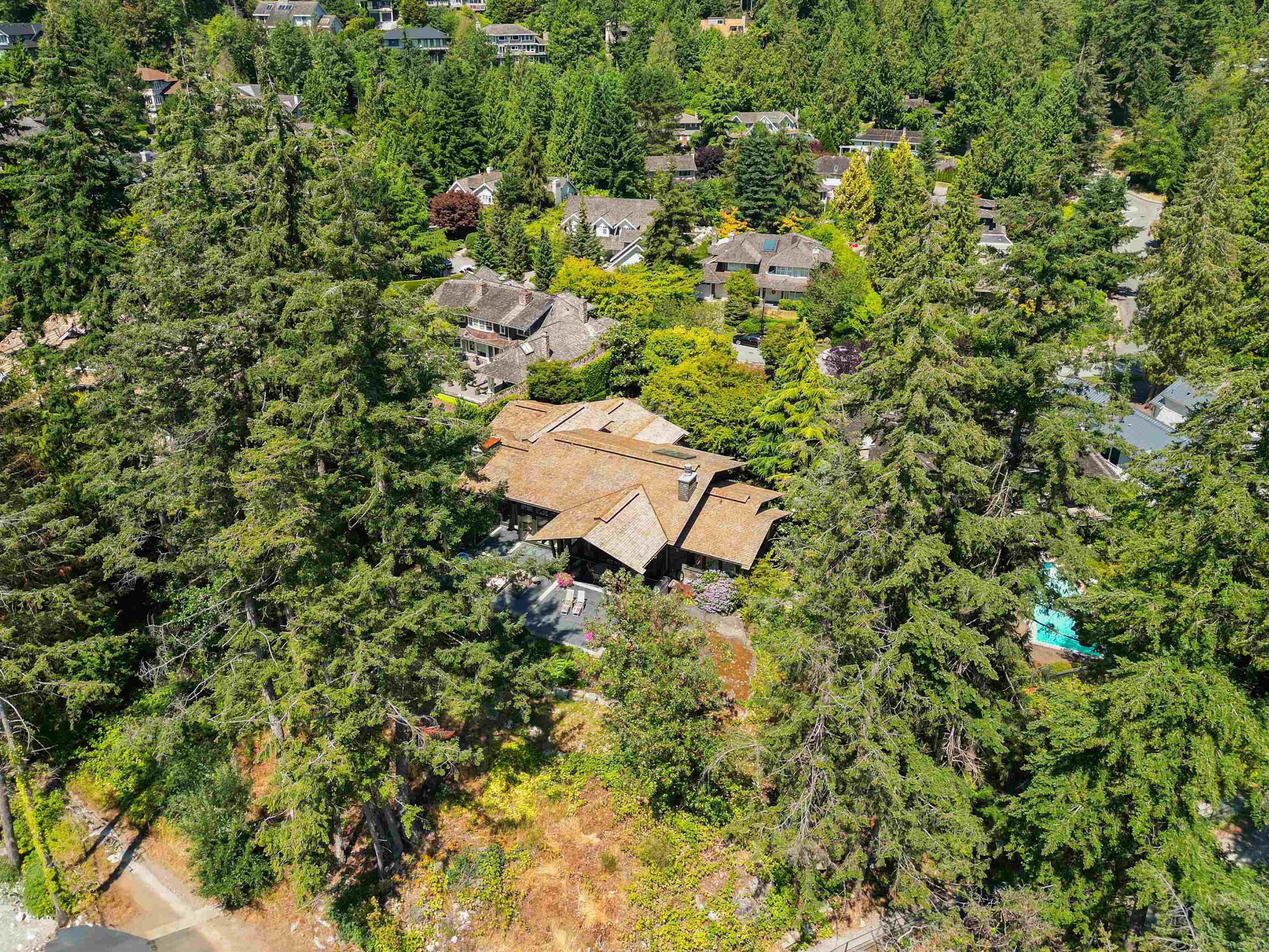 Listing image of 4528 CAULFEILD LANE
