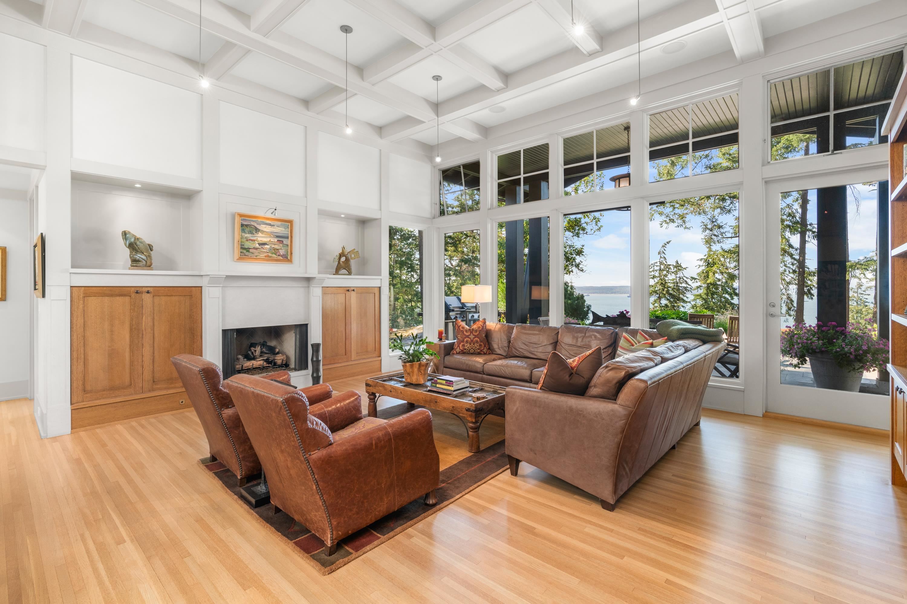 Listing image of 4528 CAULFEILD LANE