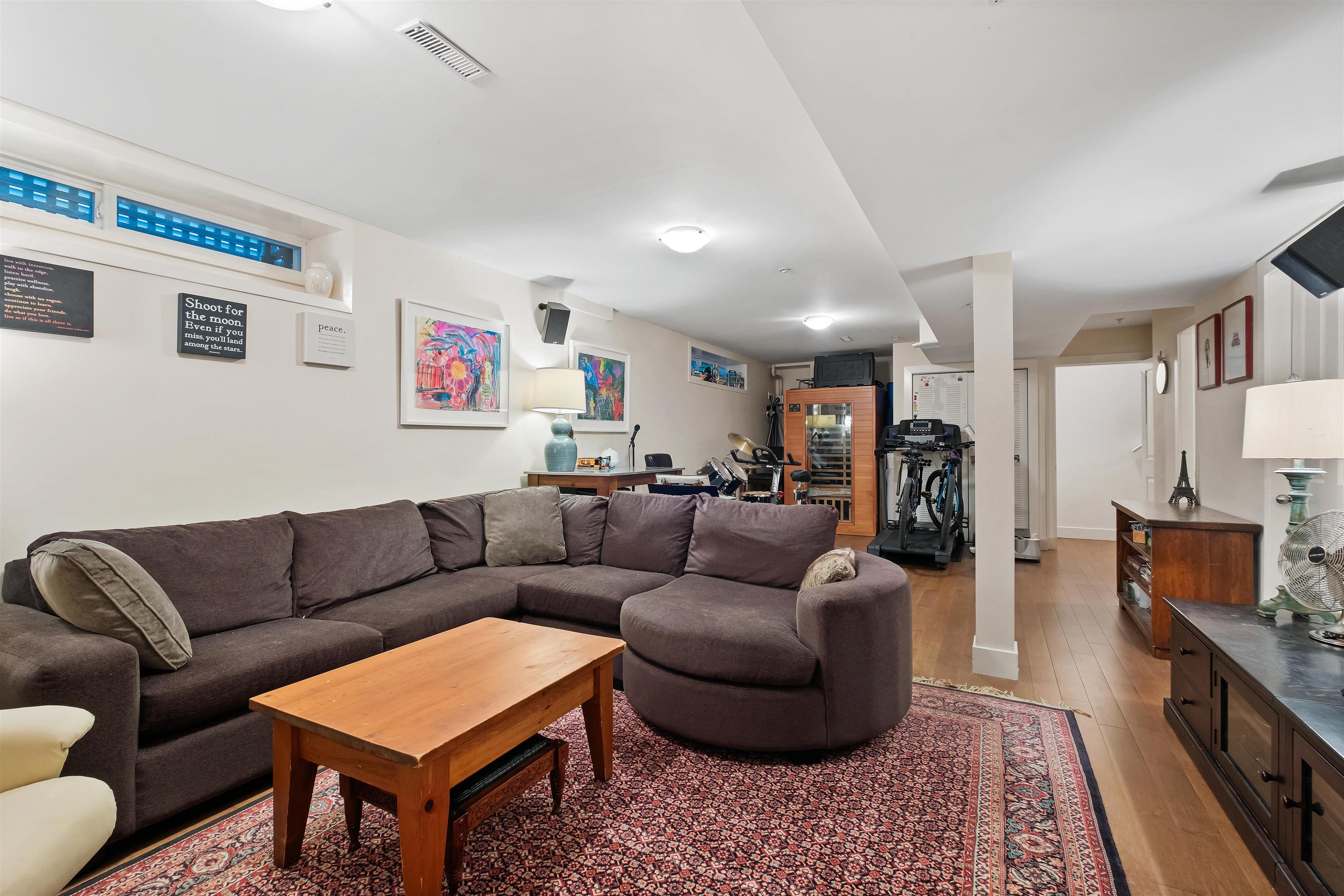 Listing image of 1223 W 16TH STREET