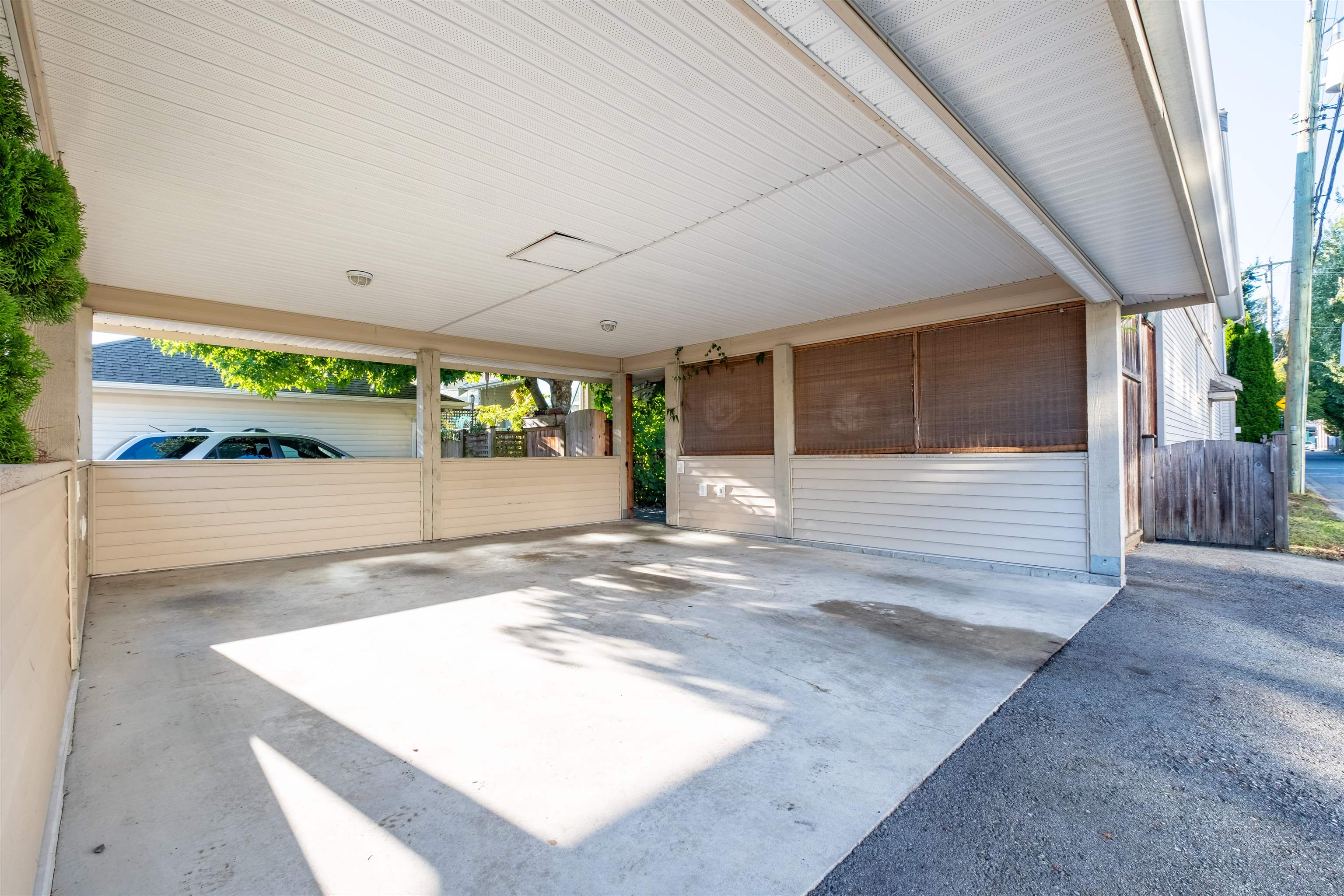Listing image of 1223 W 16TH STREET