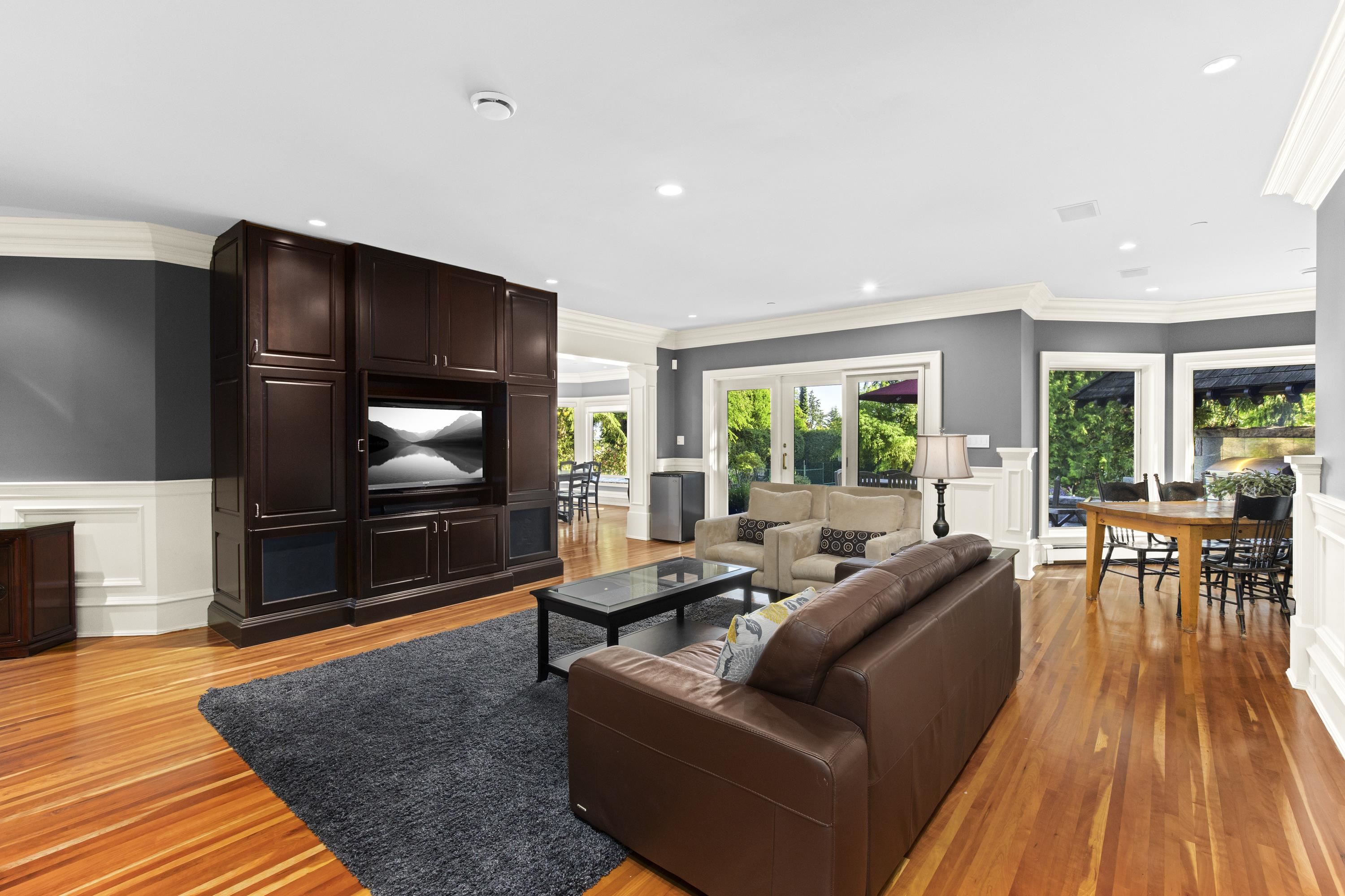 Listing image of 2980 PALMERSTON AVENUE