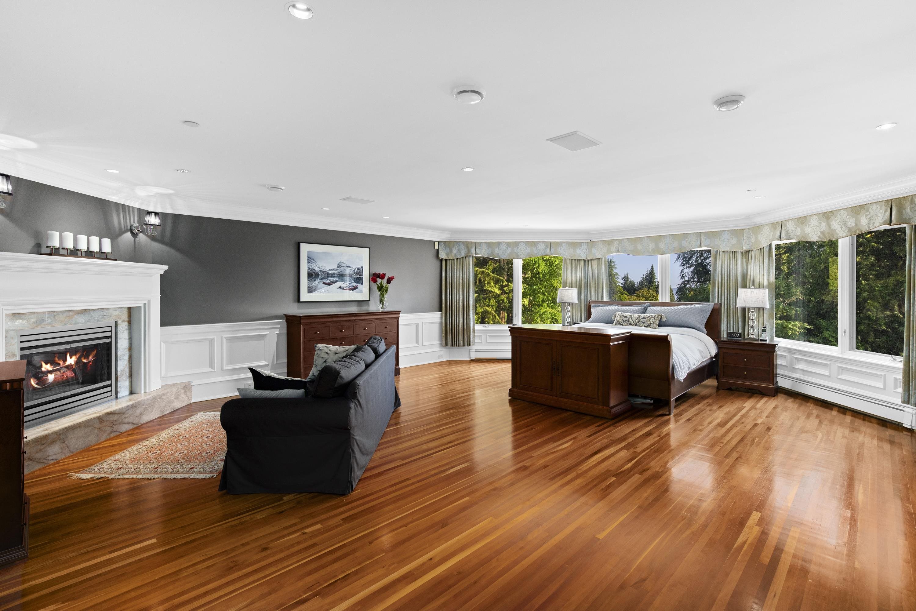 Listing image of 2980 PALMERSTON AVENUE