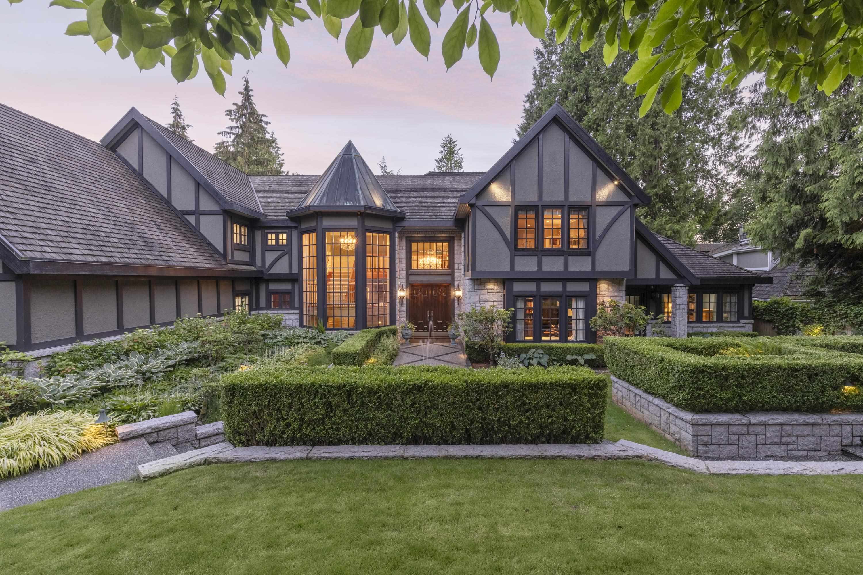 Listing image of 2980 PALMERSTON AVENUE