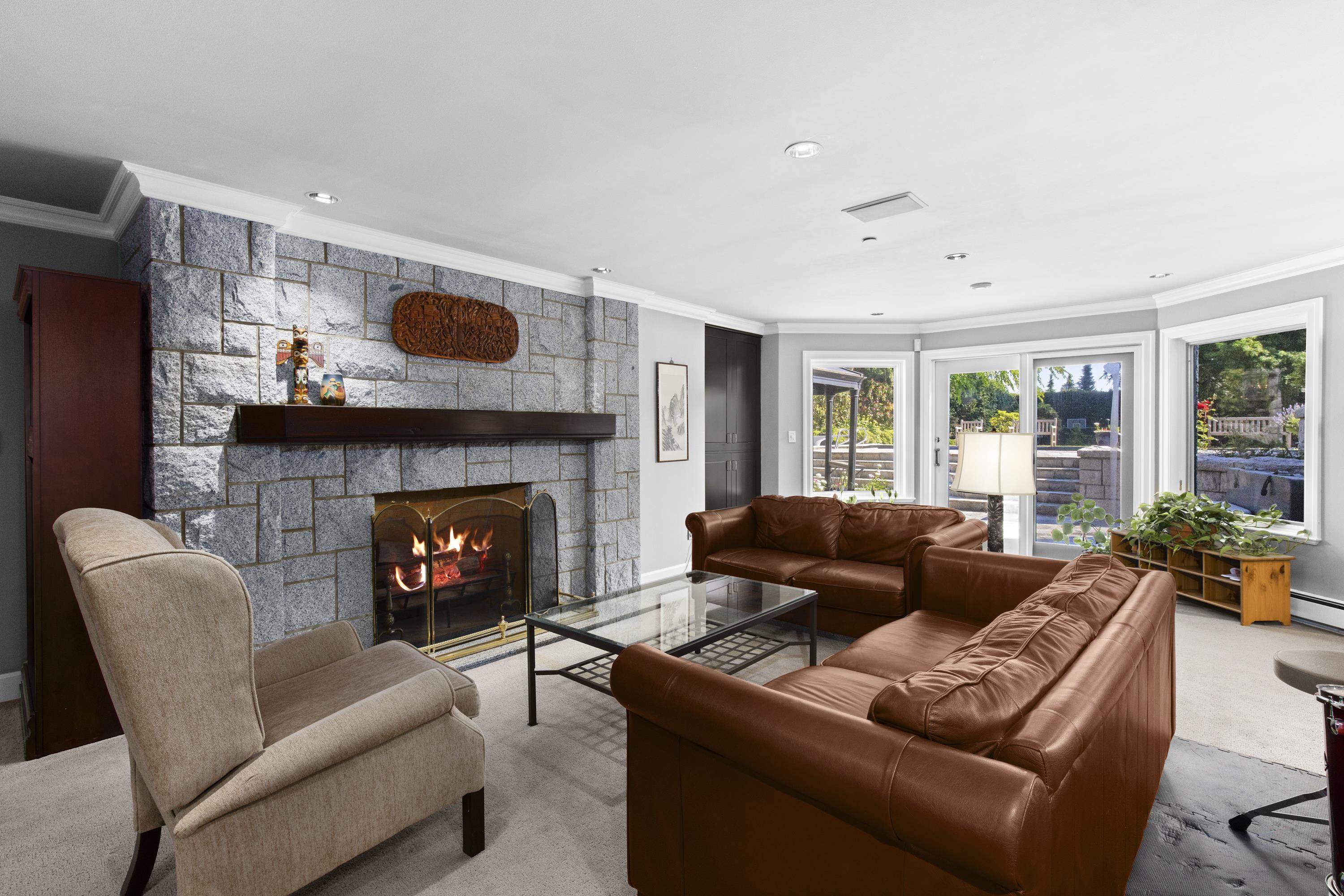 Listing image of 2980 PALMERSTON AVENUE