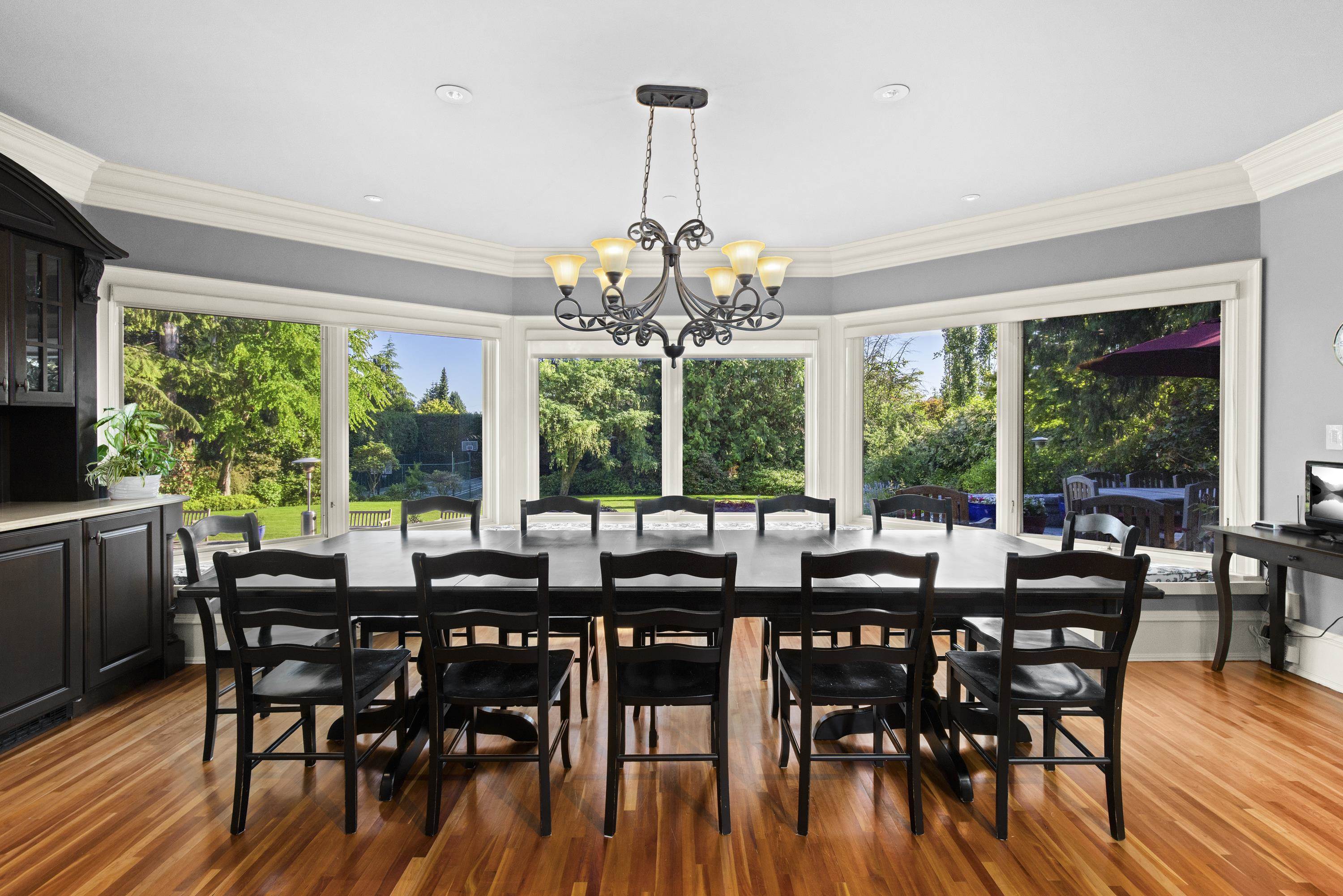 Listing image of 2980 PALMERSTON AVENUE