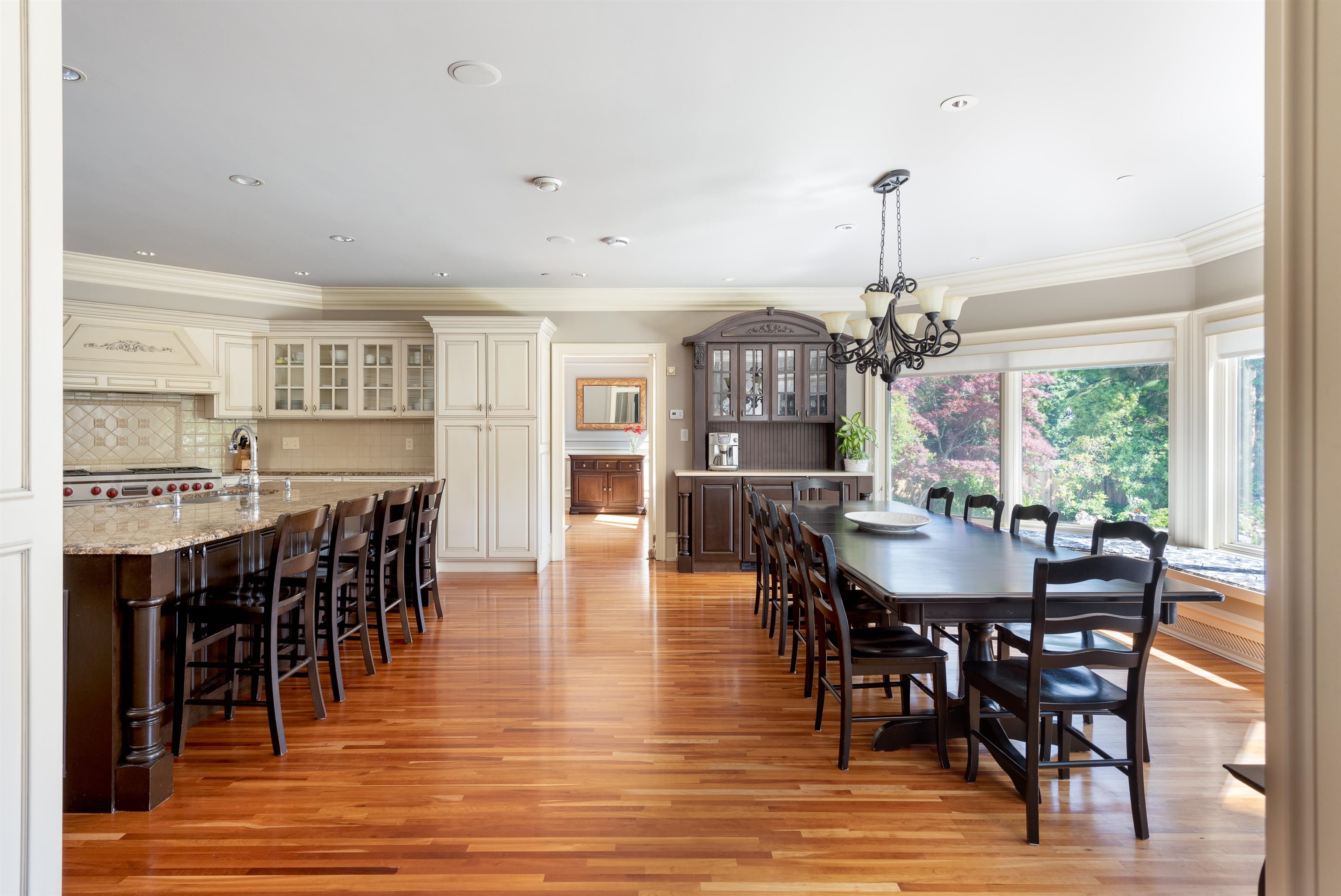 Listing image of 2980 PALMERSTON AVENUE
