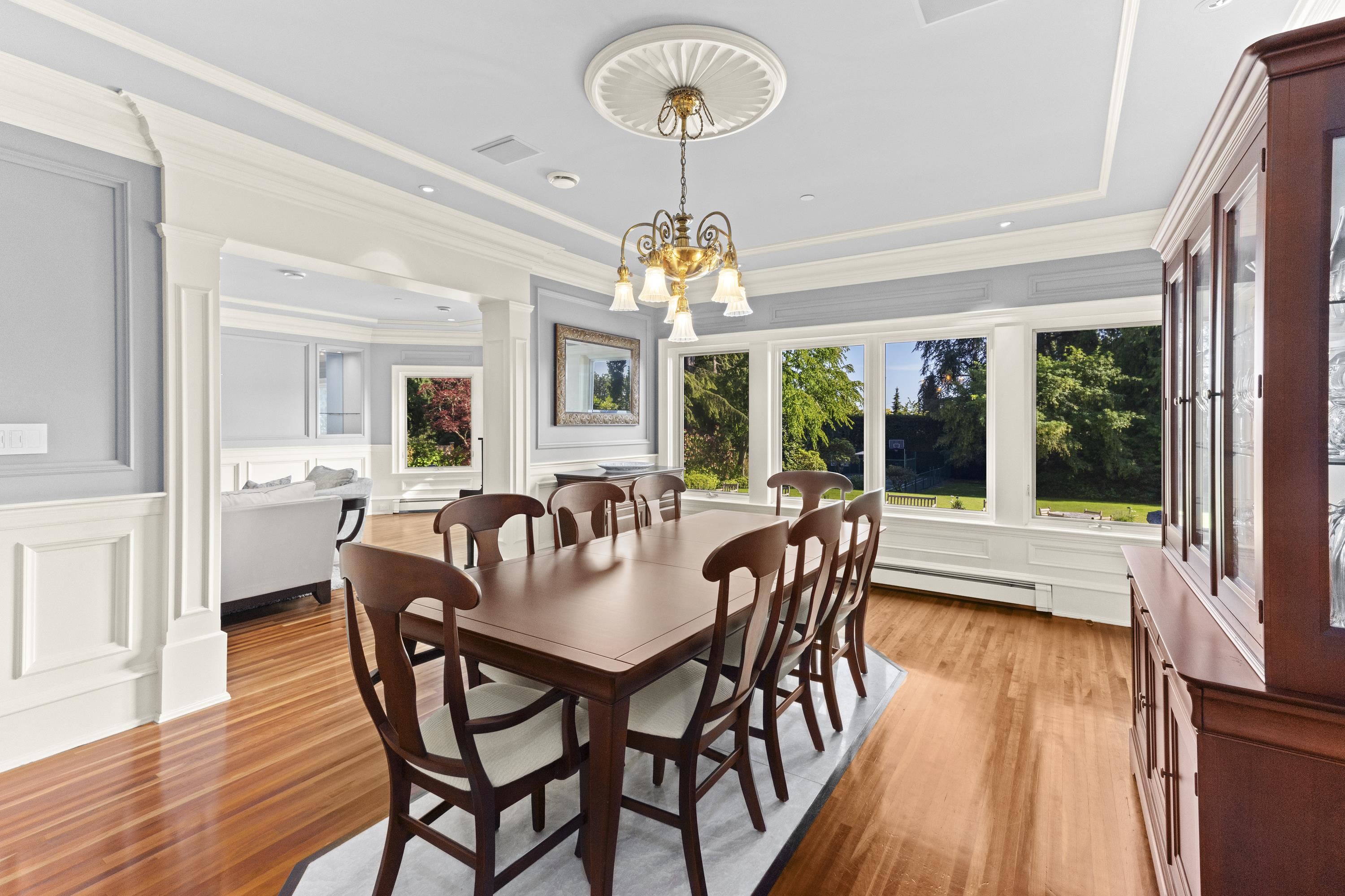 Listing image of 2980 PALMERSTON AVENUE