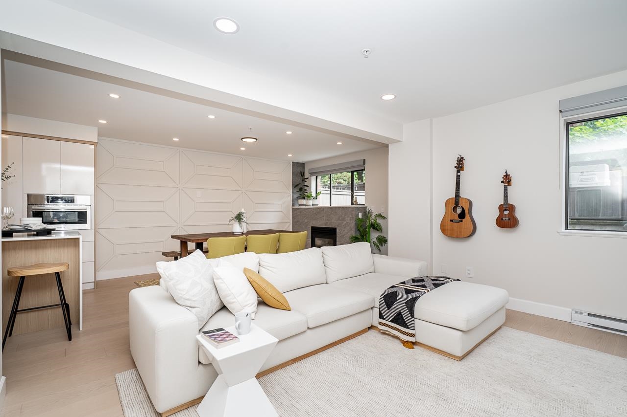 Listing image of 103 345 LONSDALE AVENUE