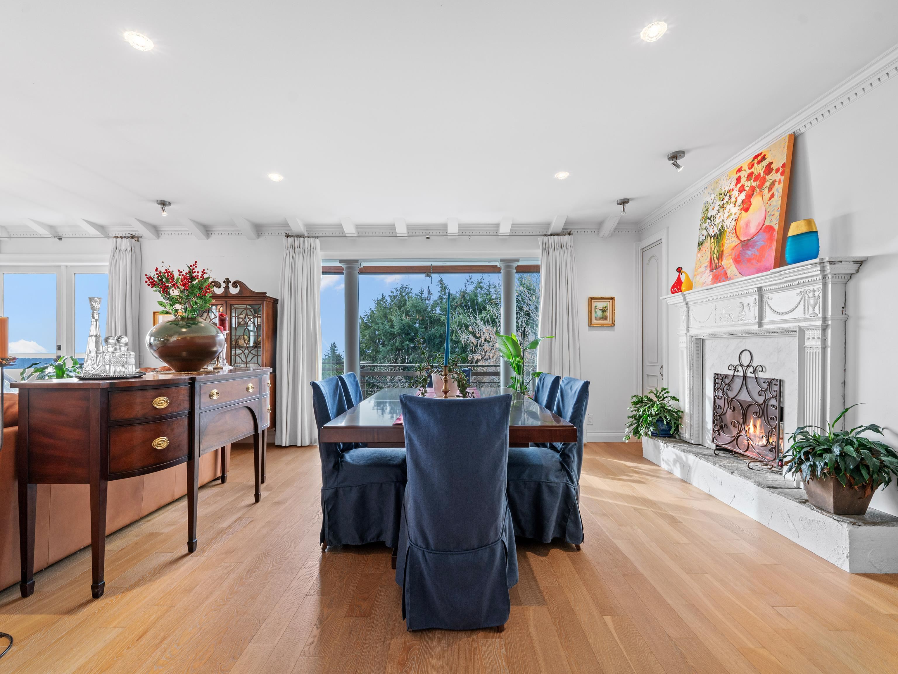 Listing image of 1370 WHITBY ROAD