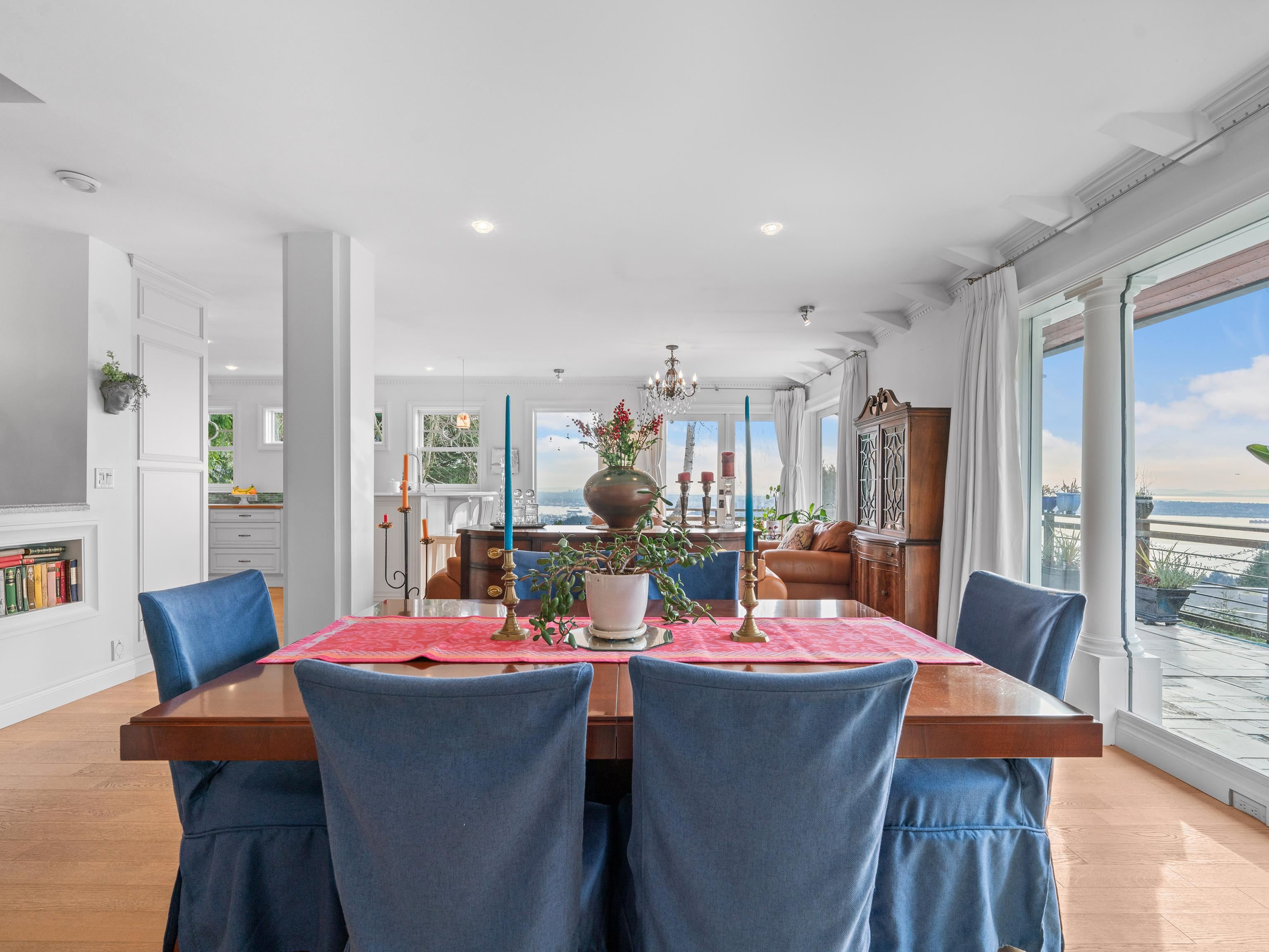 Listing image of 1370 WHITBY ROAD