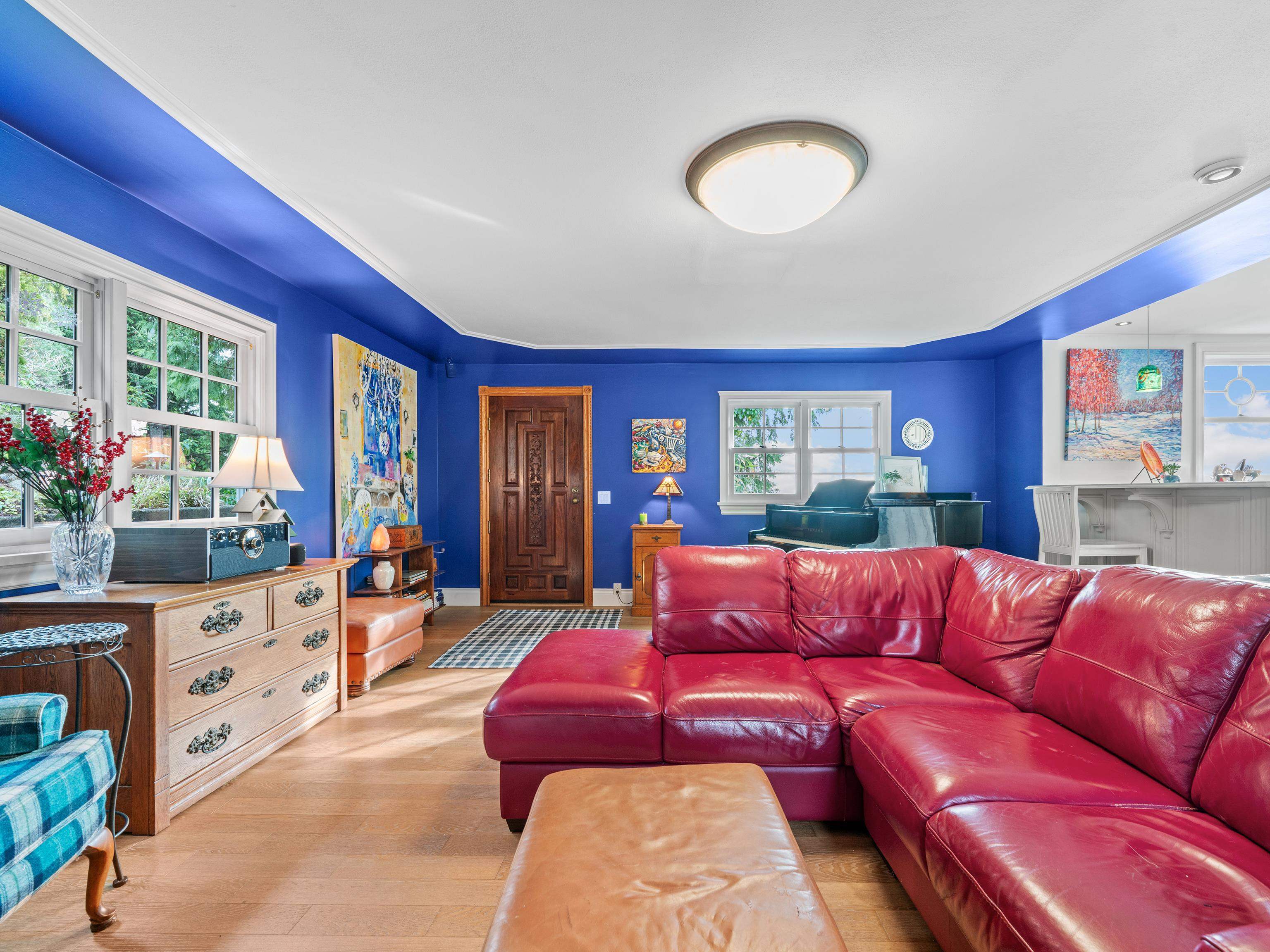 Listing image of 1370 WHITBY ROAD
