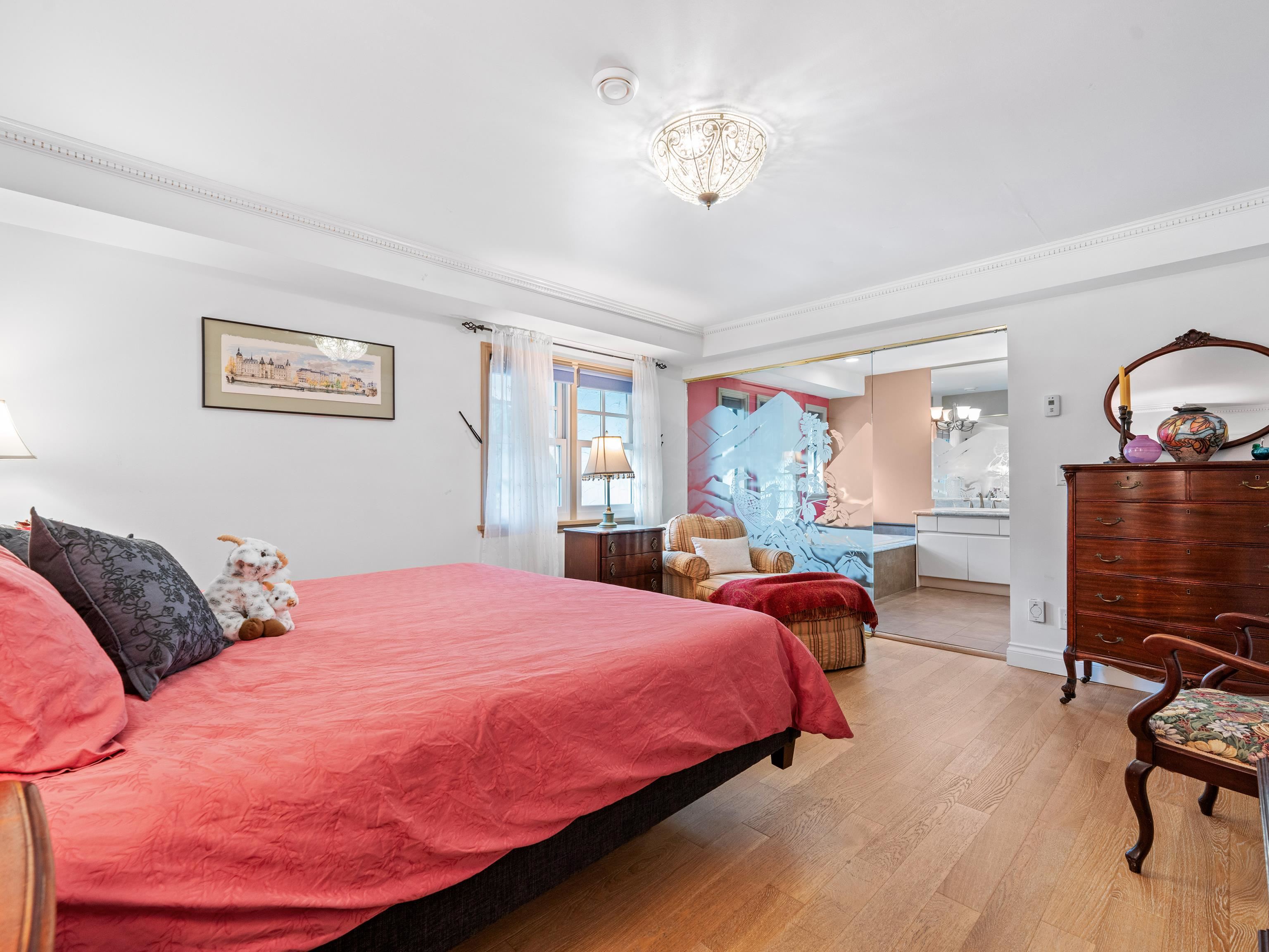 Listing image of 1370 WHITBY ROAD
