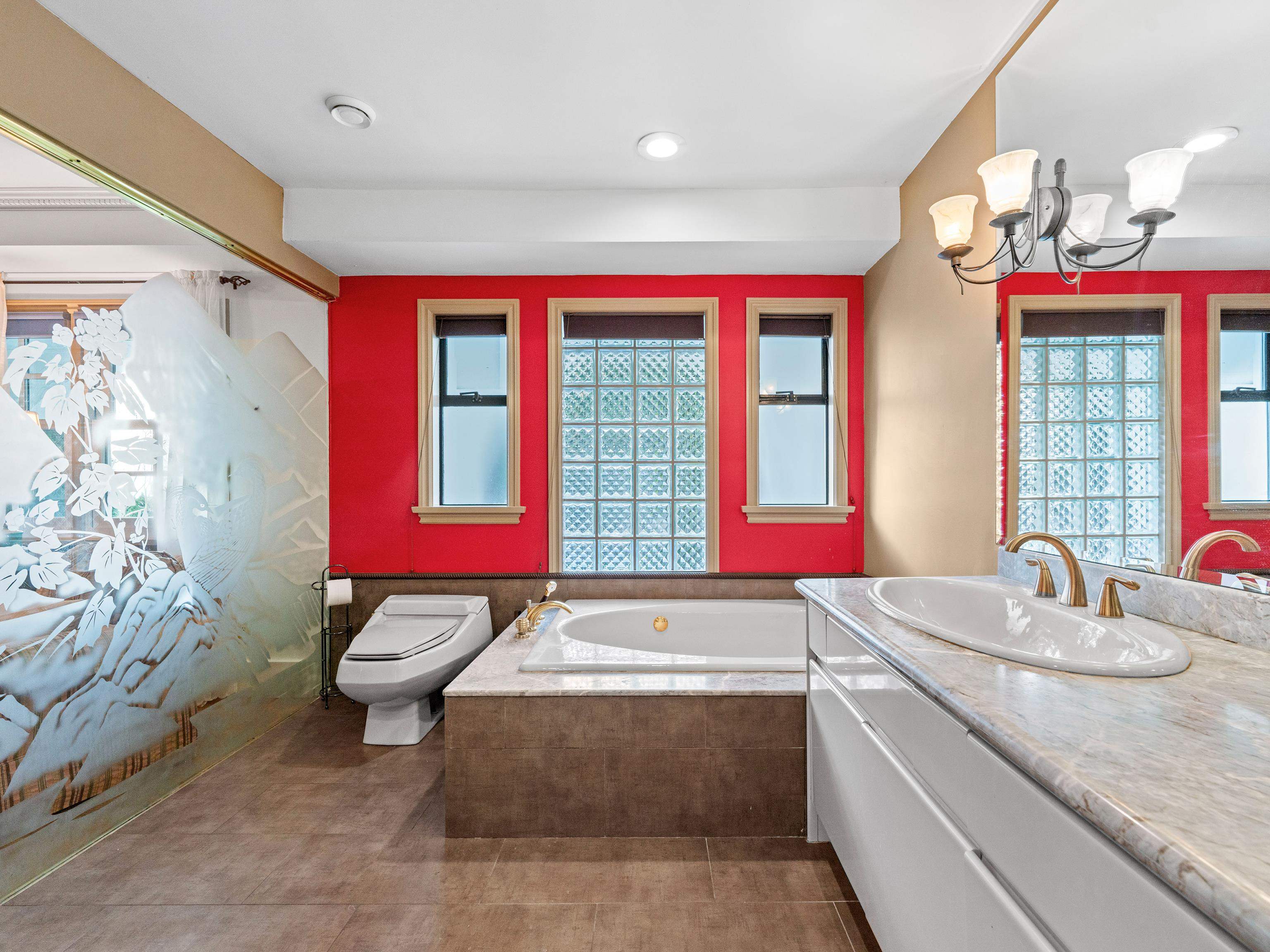 Listing image of 1370 WHITBY ROAD