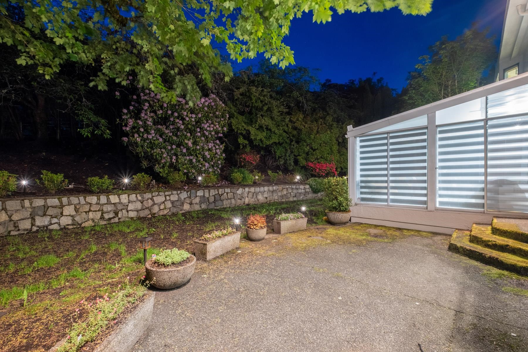 Listing image of 2523 WESTHILL DRIVE