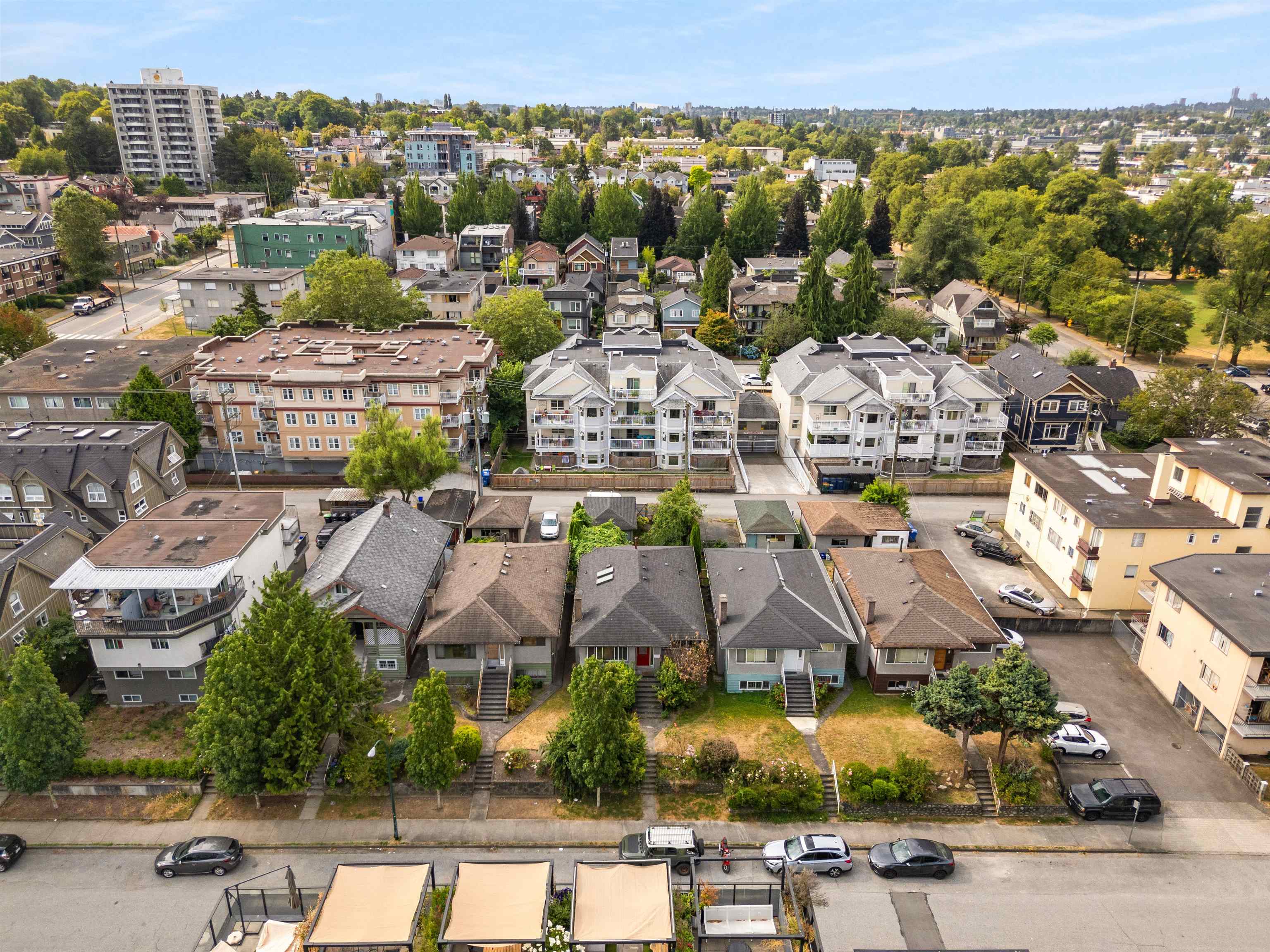 Listing image of 1654 E PENDER STREET
