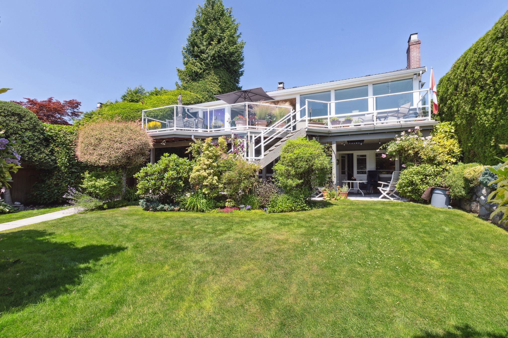 Listing image of 2136 NELSON AVENUE