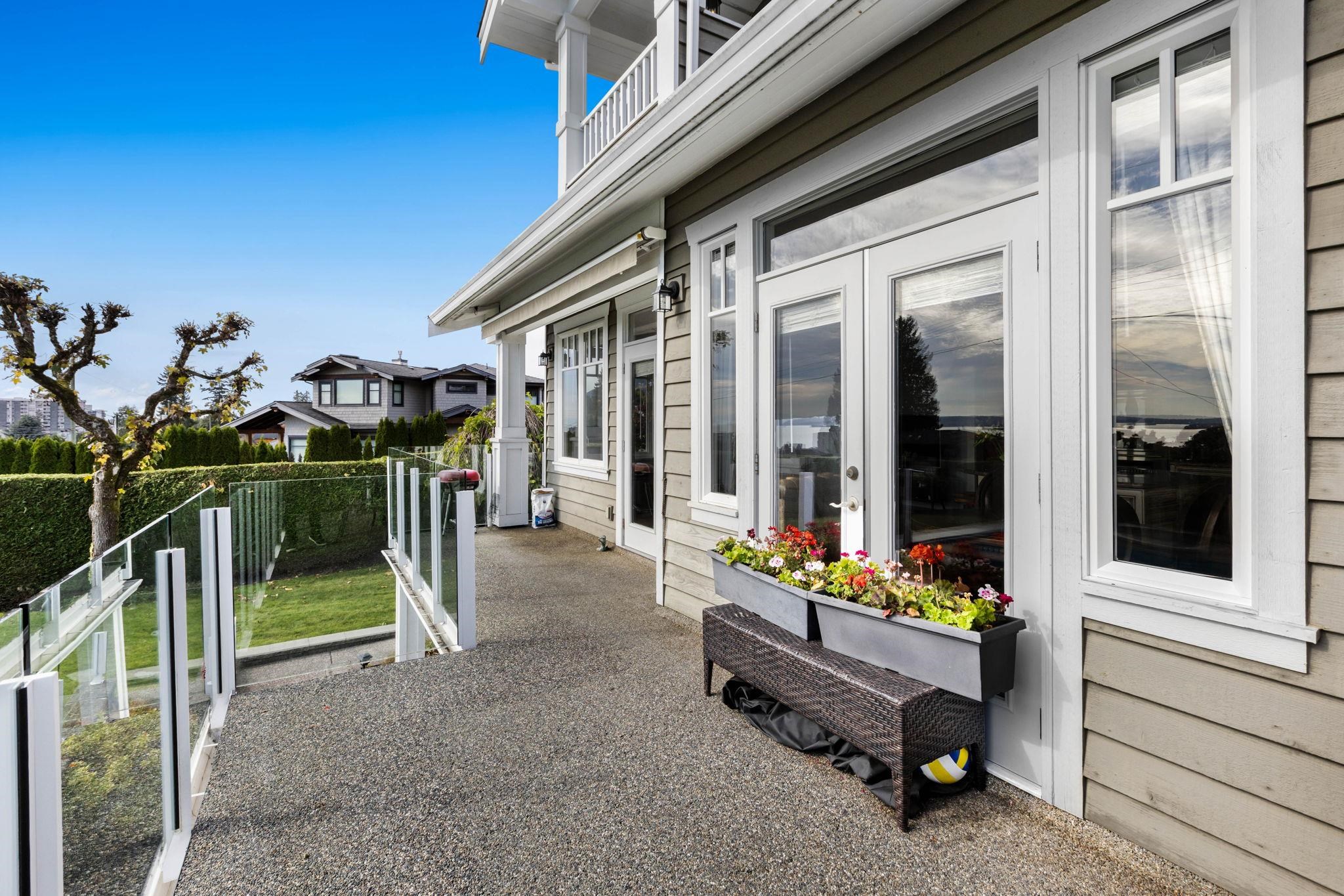 Listing image of 1197 FULTON AVENUE