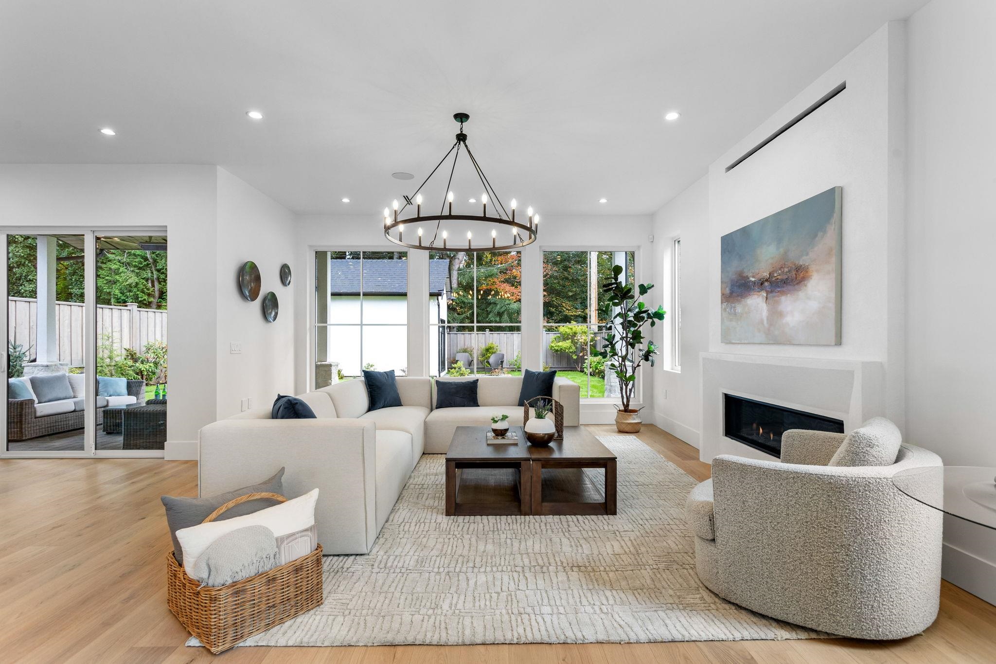 Listing image of 1204 GLADSTONE AVENUE