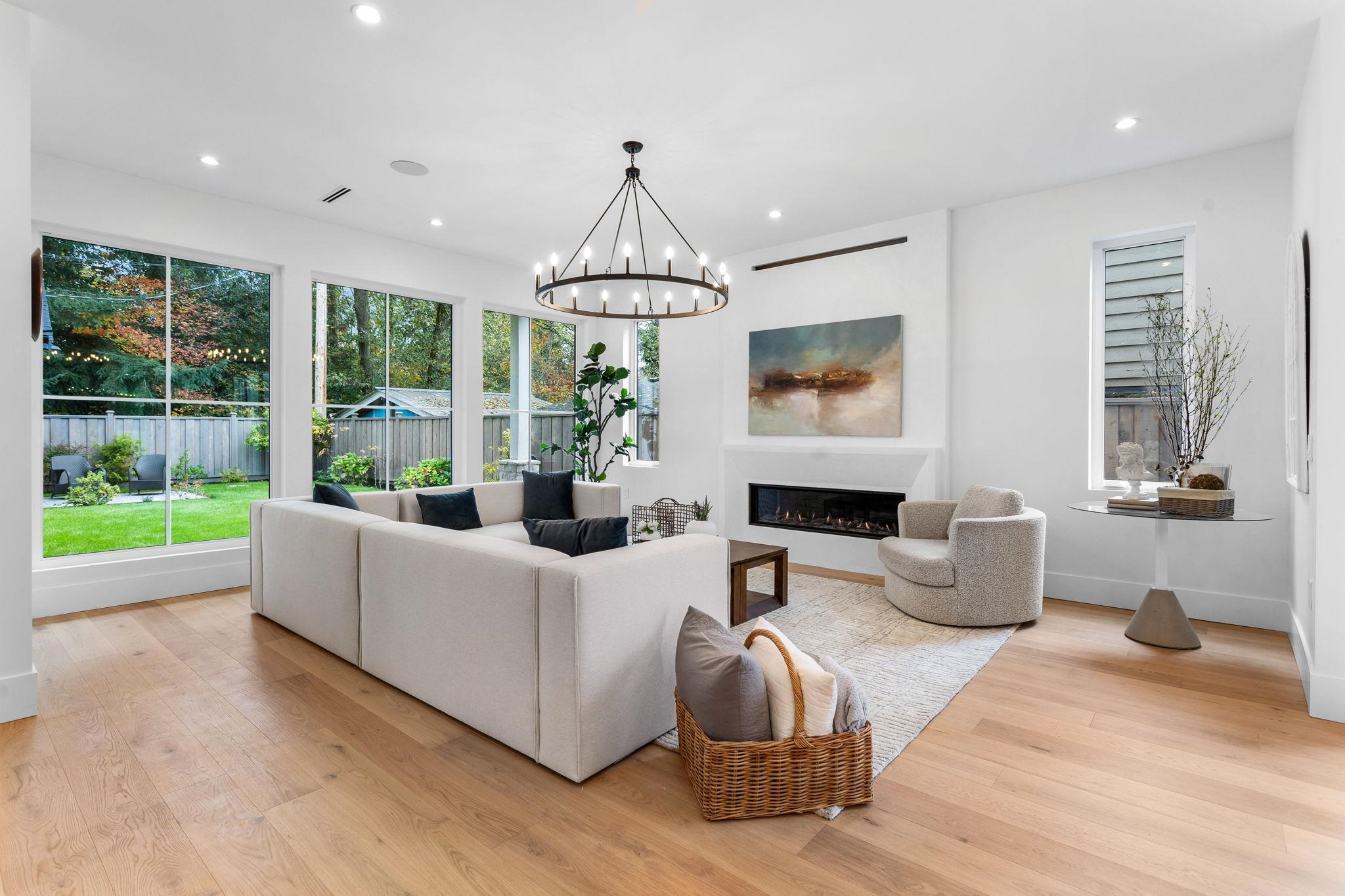 Listing image of 1204 GLADSTONE AVENUE