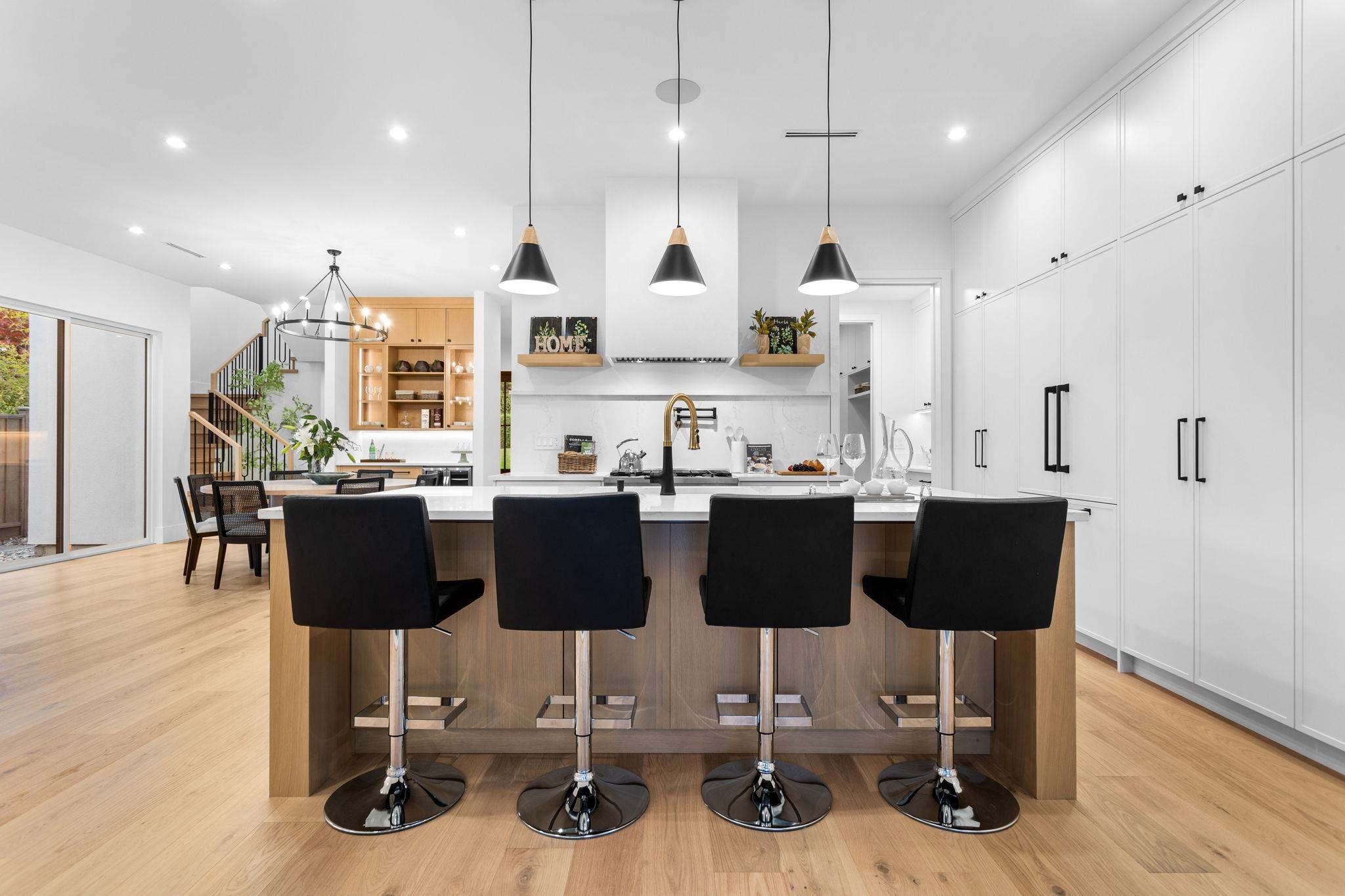 Listing image of 1204 GLADSTONE AVENUE