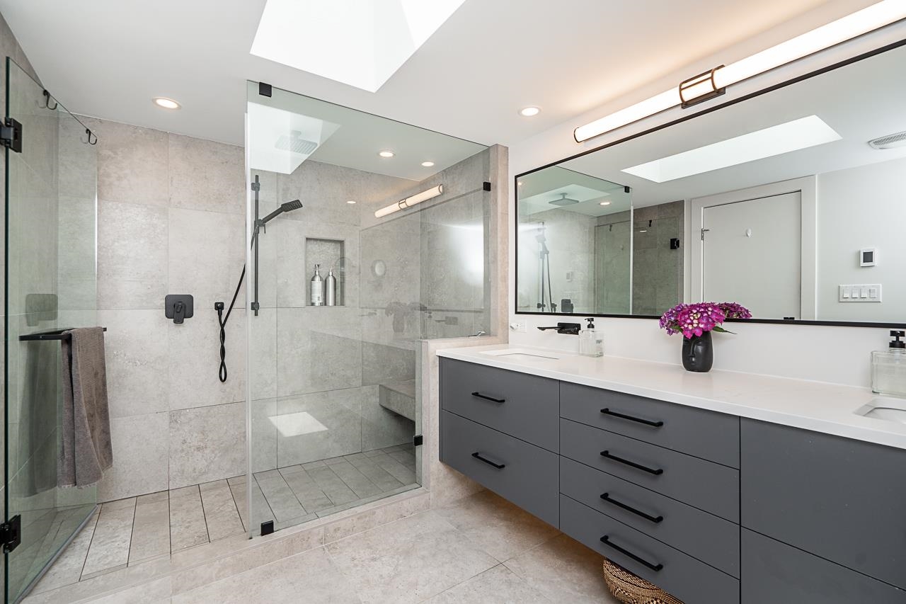 Listing image of 6070 MARINE DRIVE
