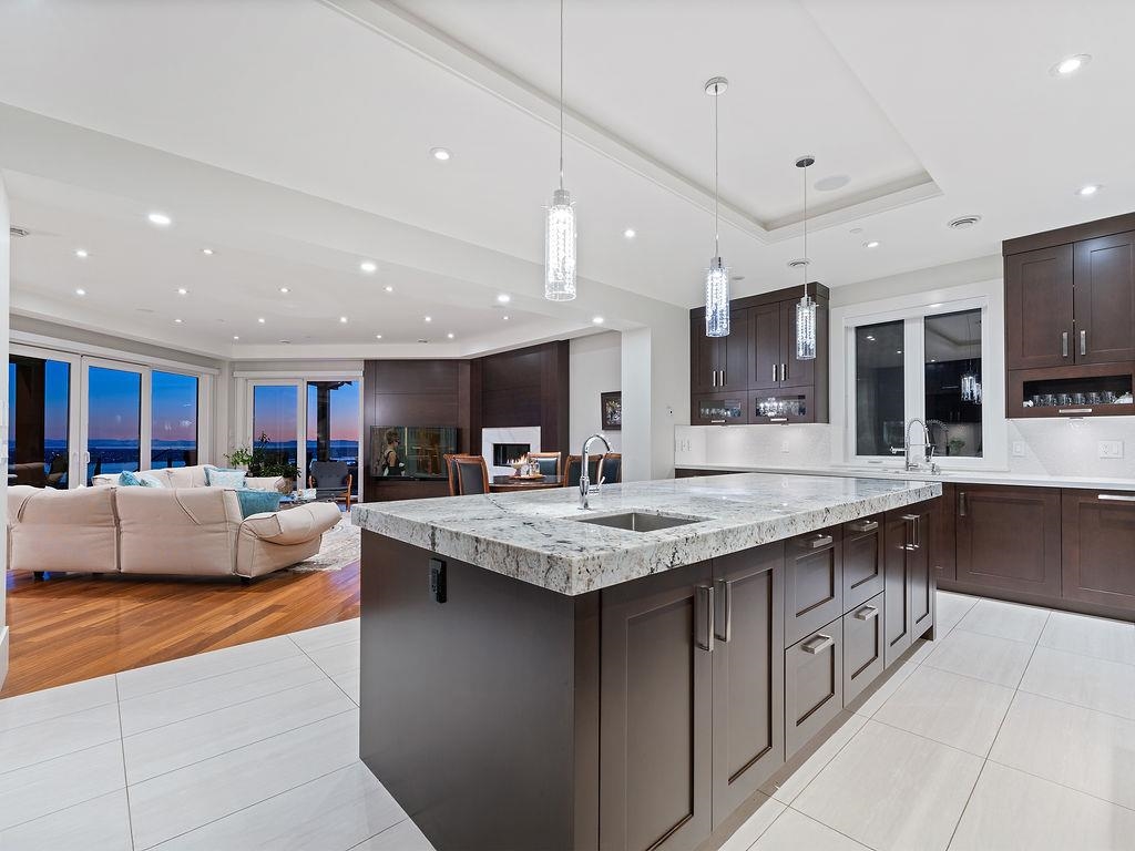 Listing image of 1355 WHITBY ROAD