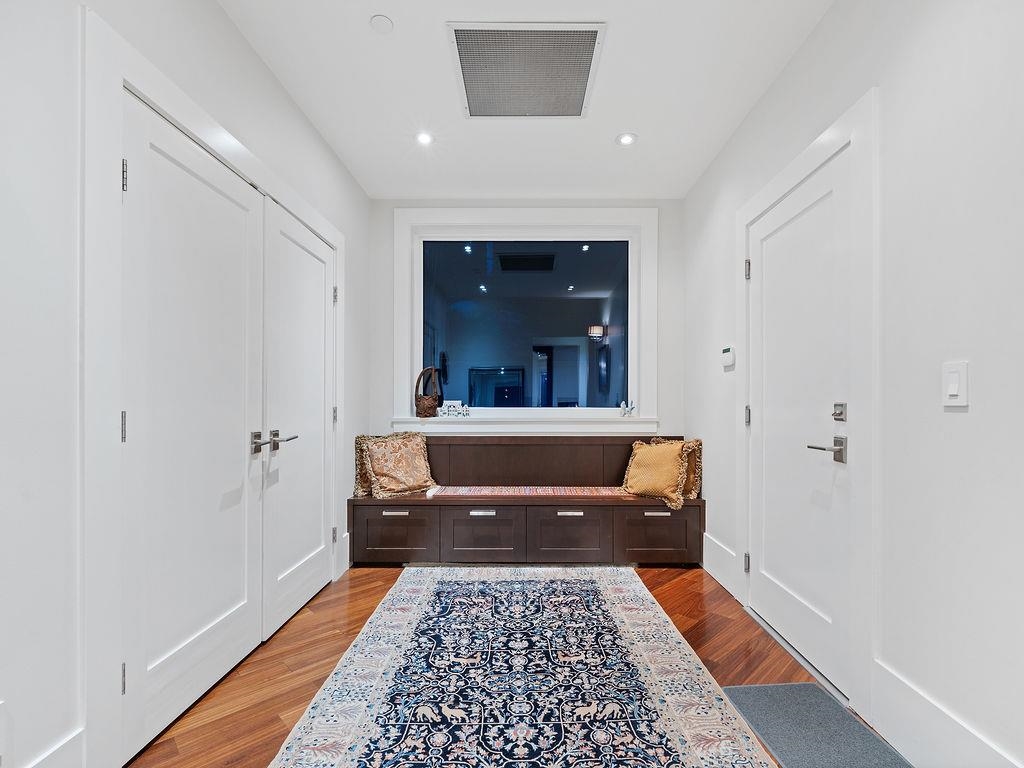 Listing image of 1355 WHITBY ROAD