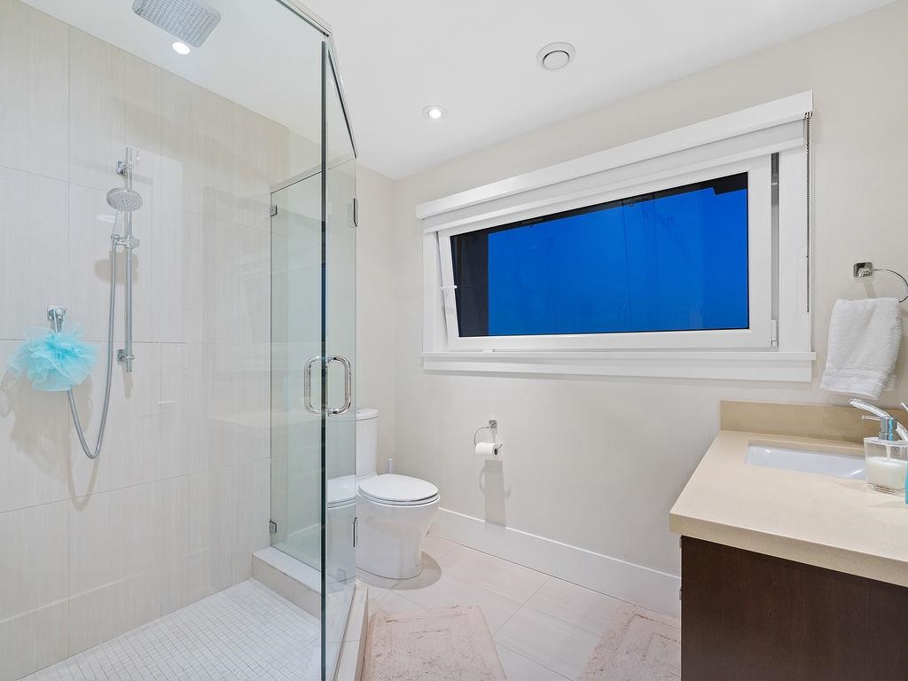 Listing image of 1355 WHITBY ROAD