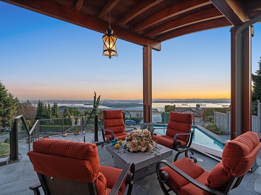 Listing image of 1355 WHITBY ROAD