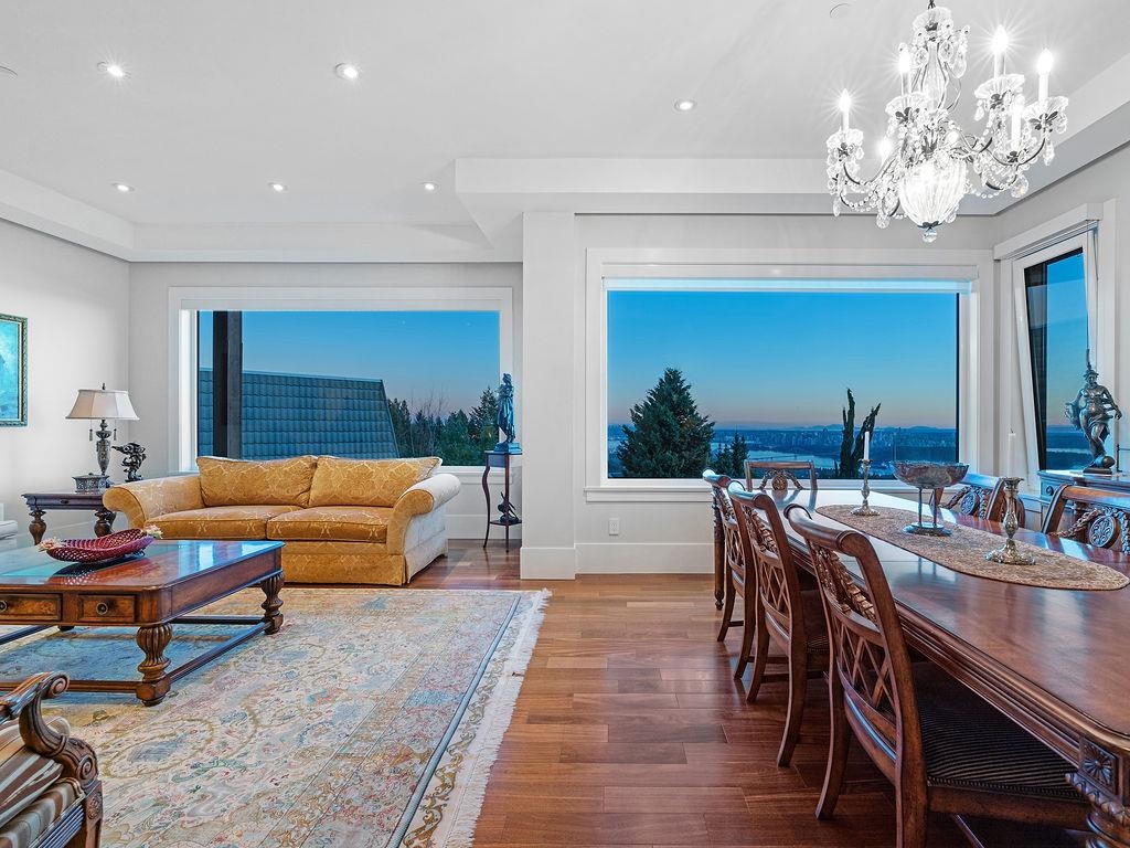 Listing image of 1355 WHITBY ROAD