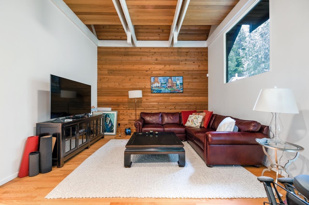 Listing image of 5344 CLIFFRIDGE AVENUE