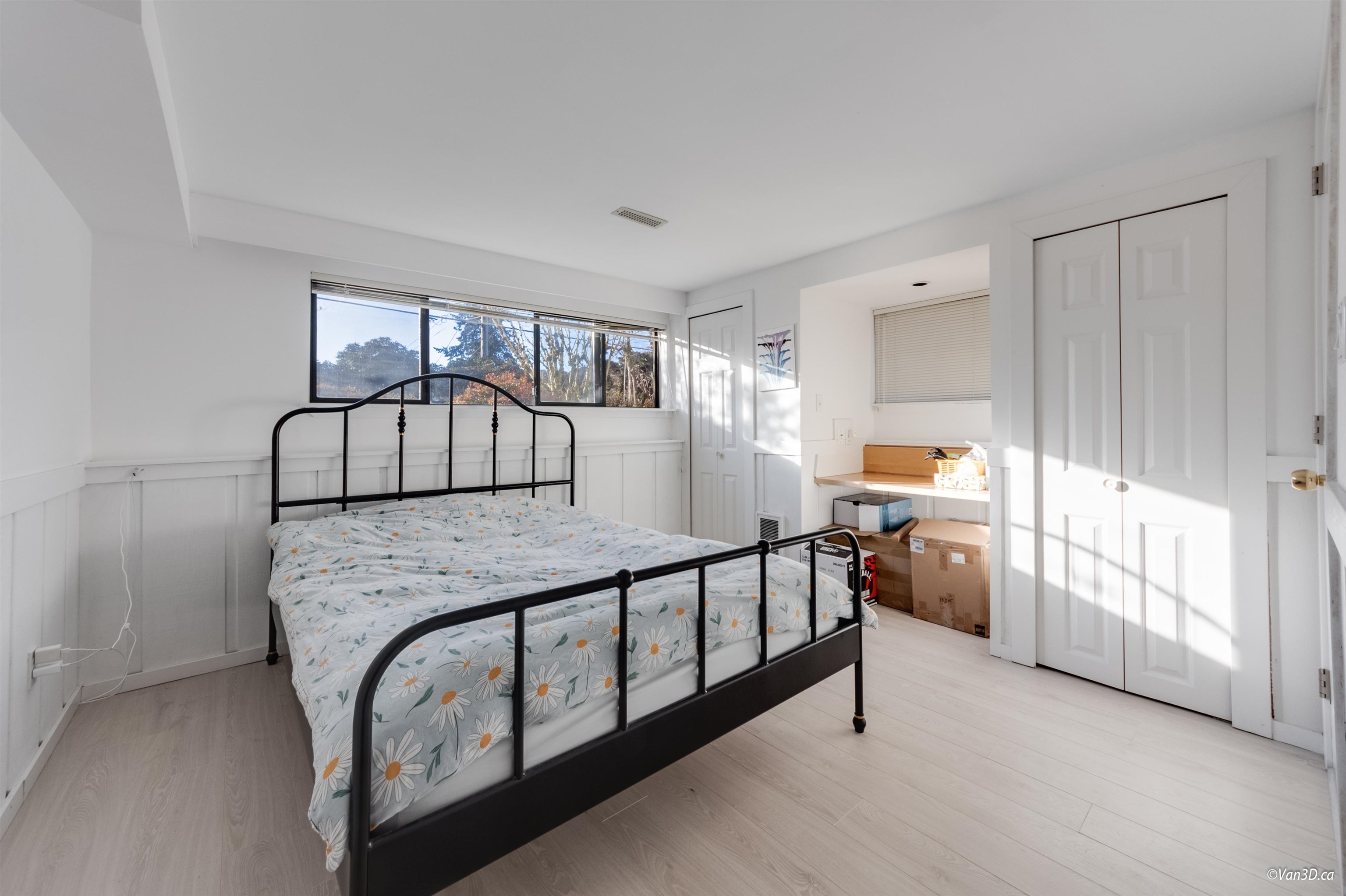 Listing image of 2317 KINGS AVENUE