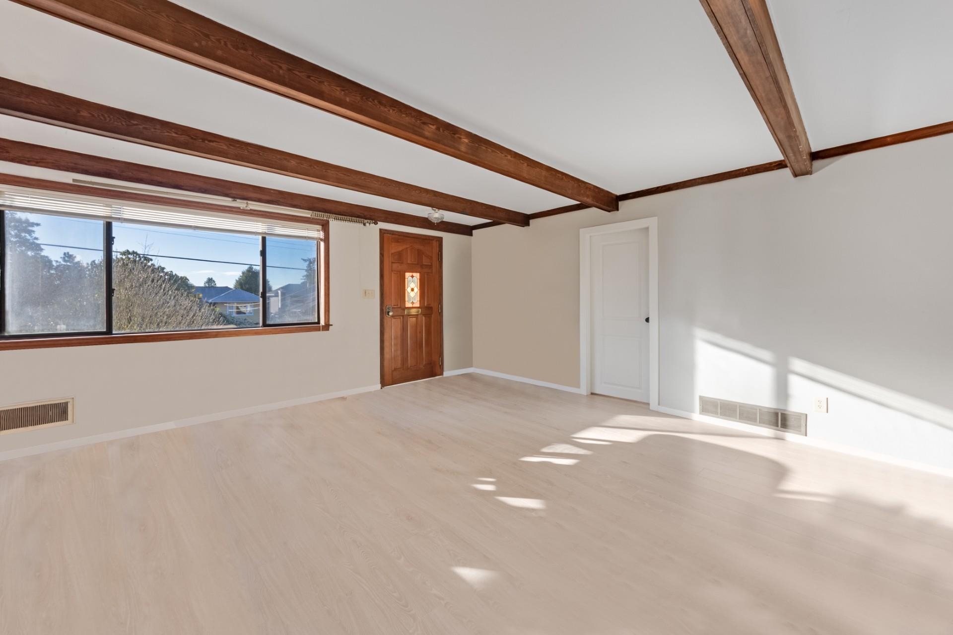 Listing image of 2317 KINGS AVENUE